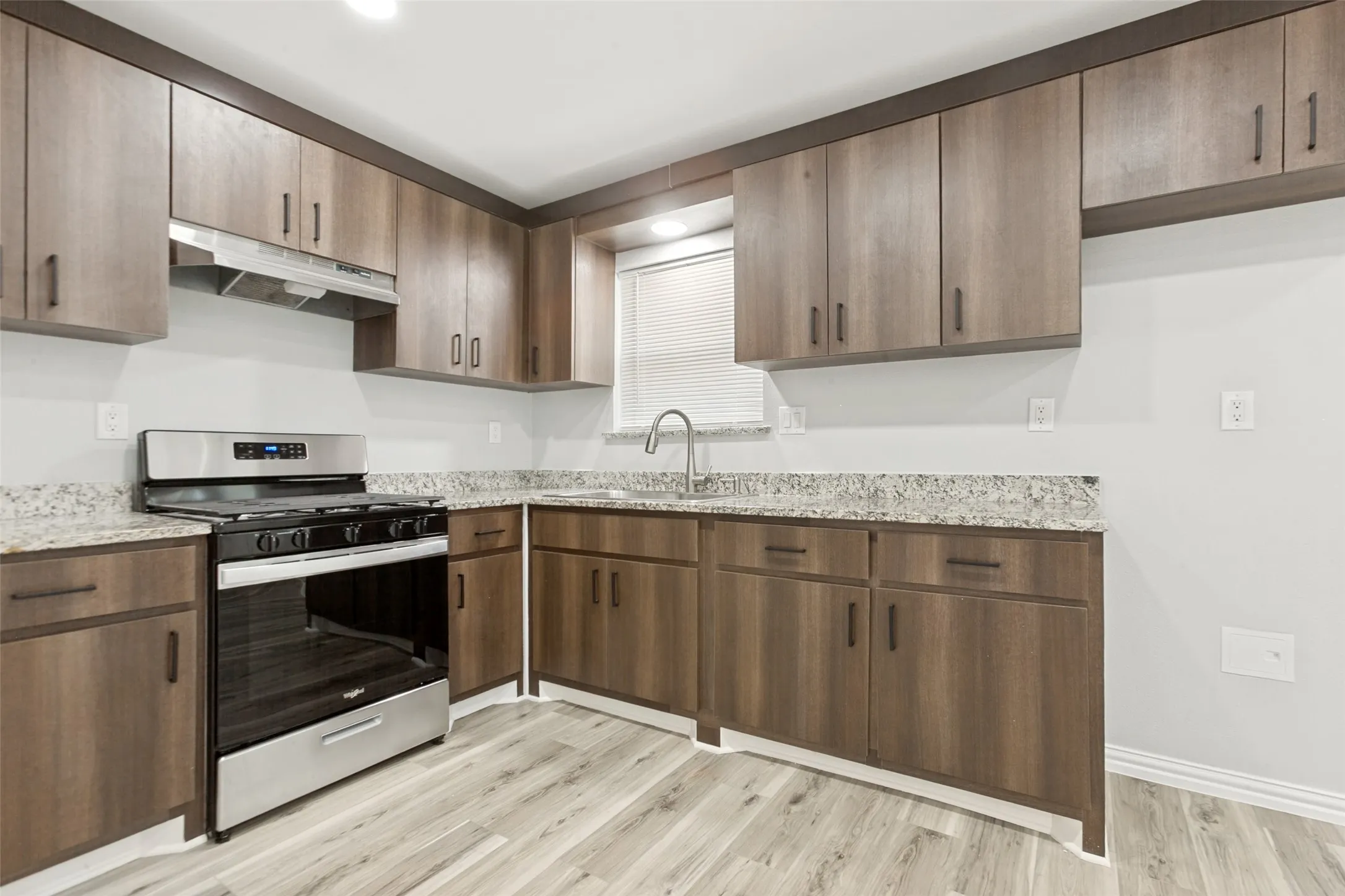 Single Family Residence For Sale in Dallas County , 617 Cedar Drive, Garland, Texas 75040, 3 Bedroom, 2 Bathroom, Garage spaces, 1,150 Sqft, built in 1949, Price $270,000, mls#21297233, Real Estate Agent in Garland, Homes For Sale in Dallas county, Homes For Sale in Garland, Realtor in Garland Texas, Real Estate Brokerage Independent Realty Texas, Luminita Cordes Realtor