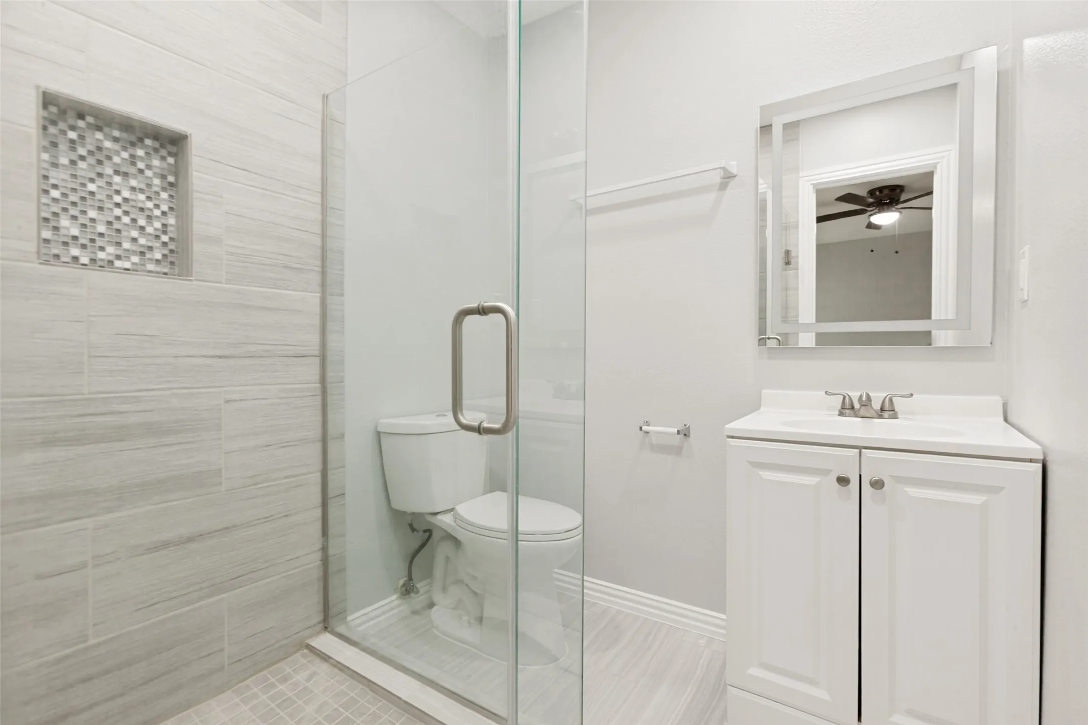 Single Family Residence For Sale in Dallas County , 617 Cedar Drive, Garland, Texas 75040, 3 Bedroom, 2 Bathroom, Garage spaces, 1,150 Sqft, built in 1949, Price $270,000, mls#21297233, Real Estate Agent in Garland, Homes For Sale in Dallas county, Homes For Sale in Garland, Realtor in Garland Texas, Real Estate Brokerage Independent Realty Texas, Luminita Cordes Realtor