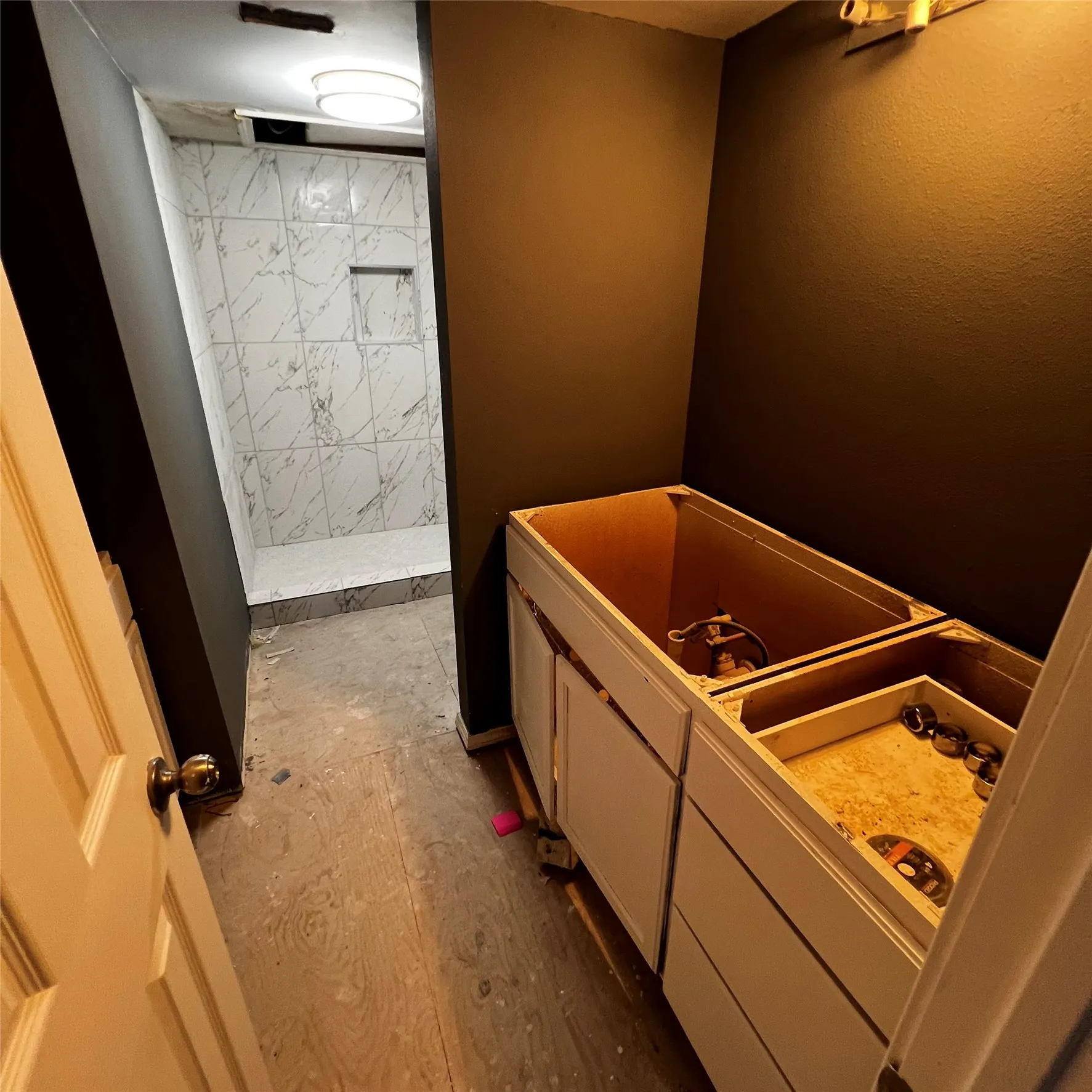 Condominium For Sale in Dallas County , 8560 Park Lane 74, Dallas, Texas 75231, 2 Bedroom, 3 Bathroom, 2 Garage spaces, 1,299 Sqft, built in 1974, mls#21297819, Real Estate Agent in Dallas, Homes For Sale in Dallas county, Homes For Sale in Dallas, Realtor in Dallas Texas, Real Estate Brokerage Independent Realty Texas, Luminita Cordes Realtor