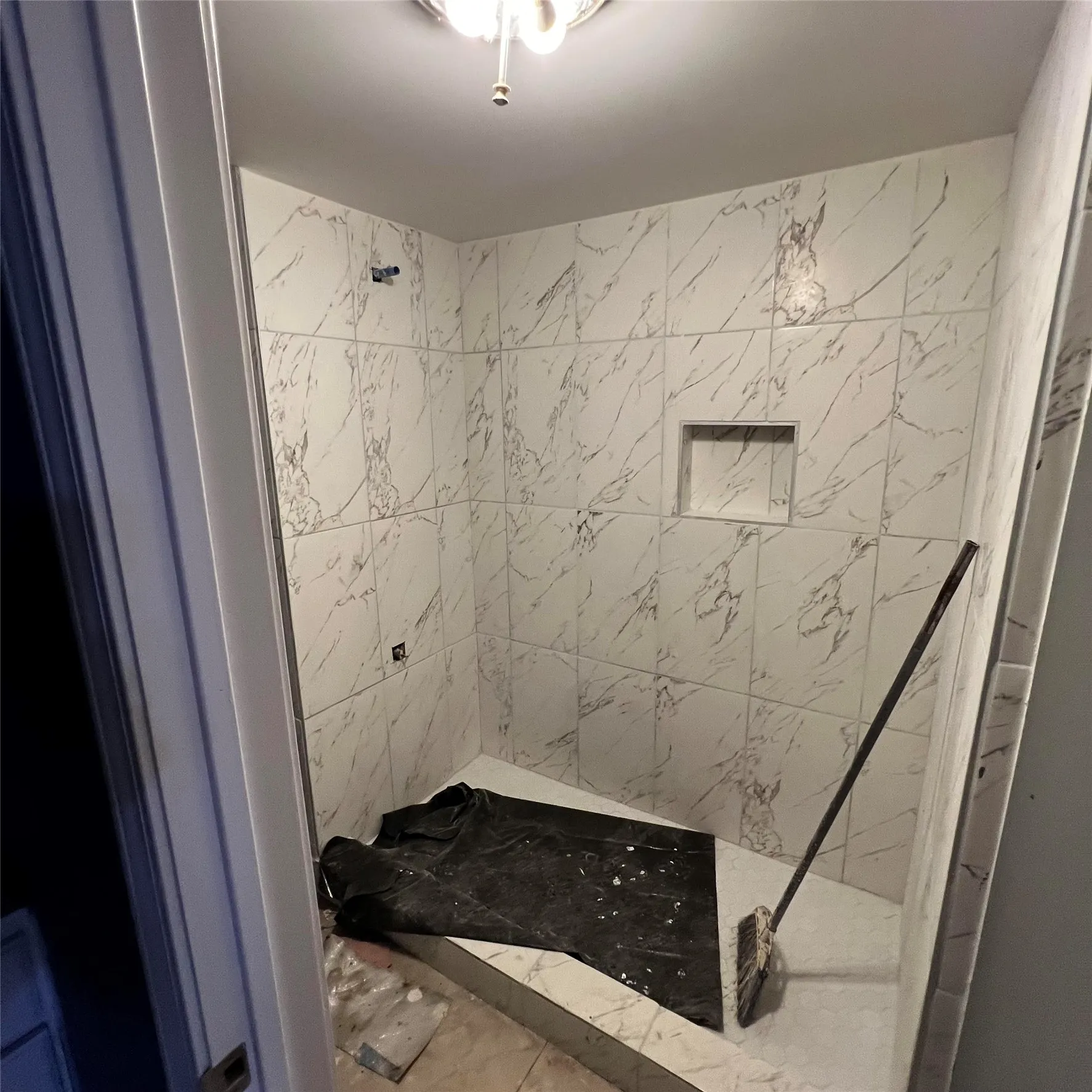 Condominium For Sale in Dallas County , 8560 Park Lane 74, Dallas, Texas 75231, 2 Bedroom, 3 Bathroom, 2 Garage spaces, 1,299 Sqft, built in 1974, mls#21297819, Real Estate Agent in Dallas, Homes For Sale in Dallas county, Homes For Sale in Dallas, Realtor in Dallas Texas, Real Estate Brokerage Independent Realty Texas, Luminita Cordes Realtor