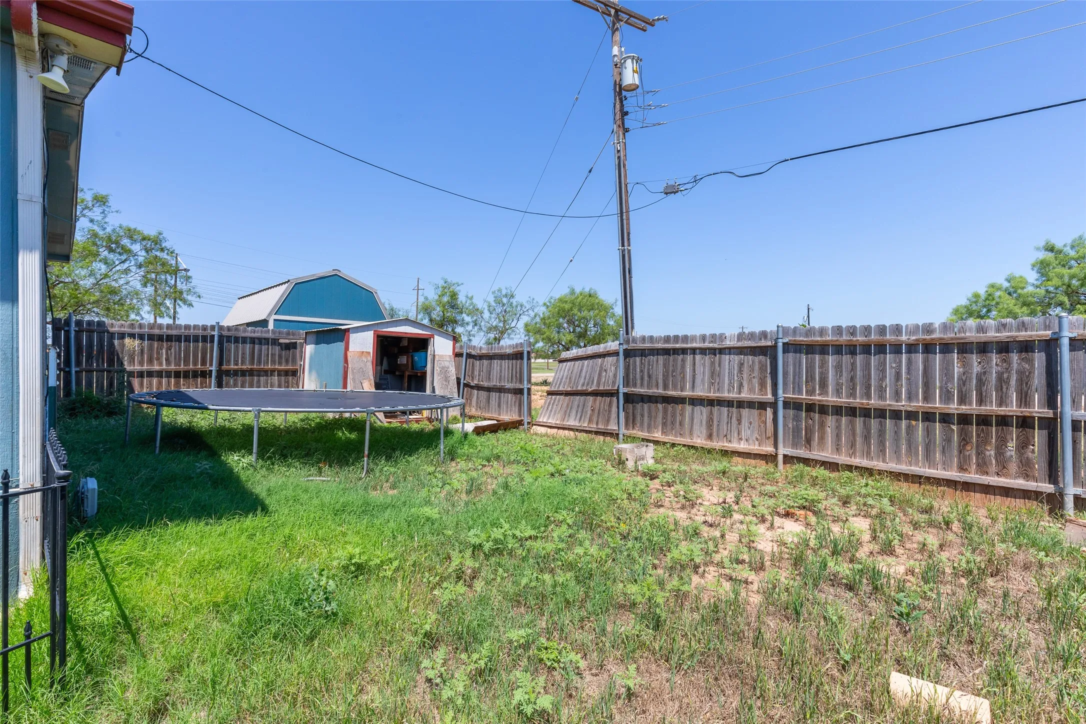 Mobile Home For Sale in Taylor County , 4045 Sue Ellen Drive, Abilene, Texas 79601, 3 Bedroom, 2 Bathroom, Garage spaces, 1,680 Sqft, built in 1997, mls#21297816, Real Estate Agent in Abilene, Homes For Sale in Taylor county, Homes For Sale in Abilene, Realtor in Abilene Texas, Real Estate Brokerage Independent Realty Texas, Luminita Cordes Realtor