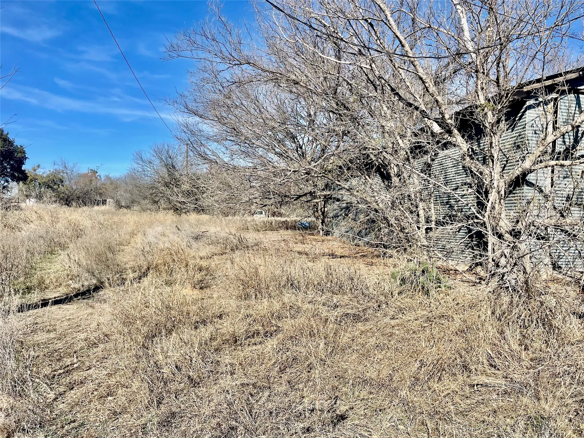 Single Family Residence For Sale in Comanche County , 1306 E Central, Comanche, Texas 76442, 3 Bedroom, 2 Bathroom, 2 Garage spaces, 2,625 Sqft, built in 1965, mls#21297928, Real Estate Agent in Comanche, Homes For Sale in Comanche county, Homes For Sale in Comanche, Realtor in Comanche Texas, Real Estate Brokerage Independent Realty Texas, Luminita Cordes Realtor