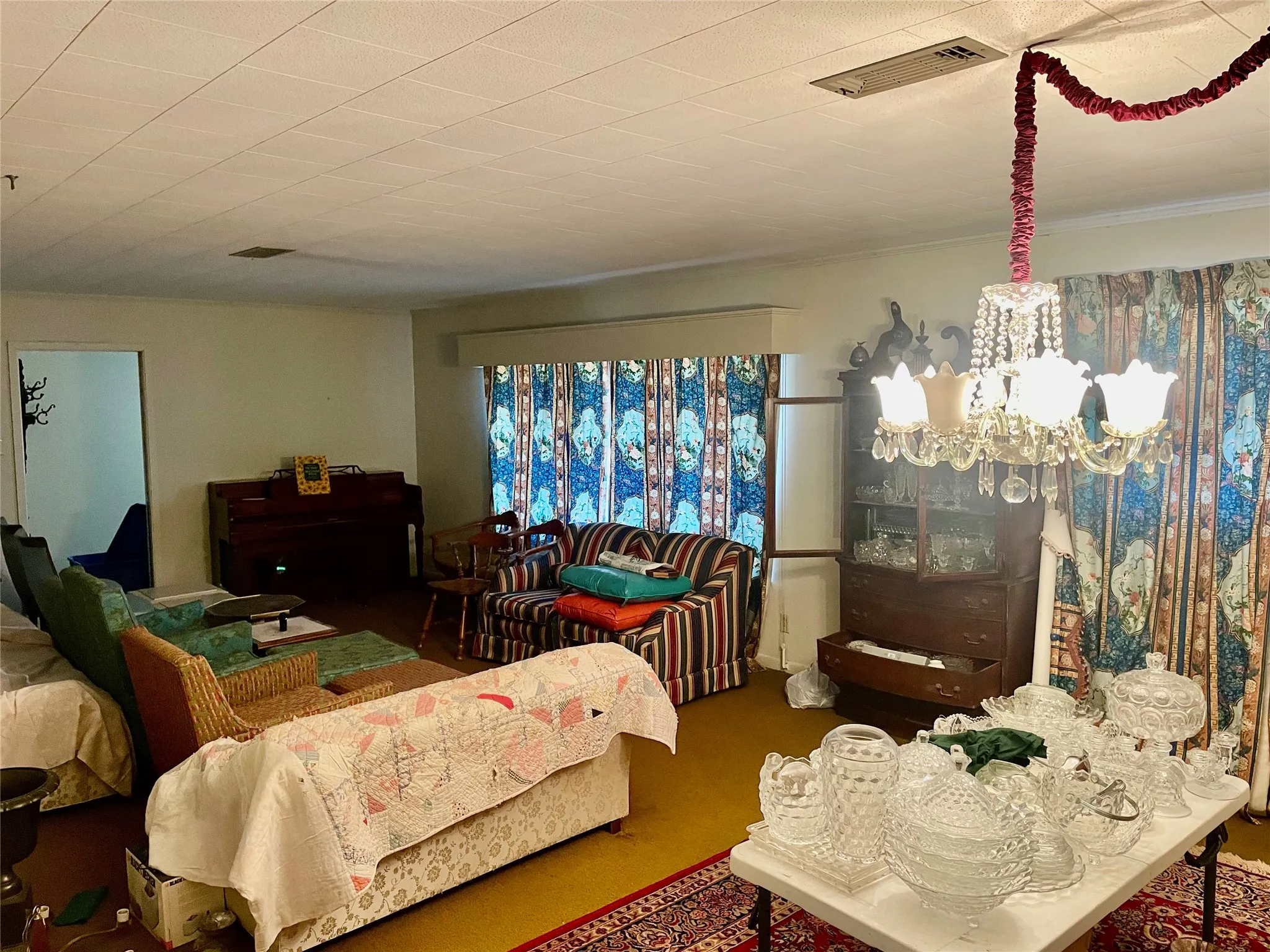Single Family Residence For Sale in Comanche County , 1306 E Central, Comanche, Texas 76442, 3 Bedroom, 2 Bathroom, 2 Garage spaces, 2,625 Sqft, built in 1965, mls#21297928, Real Estate Agent in Comanche, Homes For Sale in Comanche county, Homes For Sale in Comanche, Realtor in Comanche Texas, Real Estate Brokerage Independent Realty Texas, Luminita Cordes Realtor