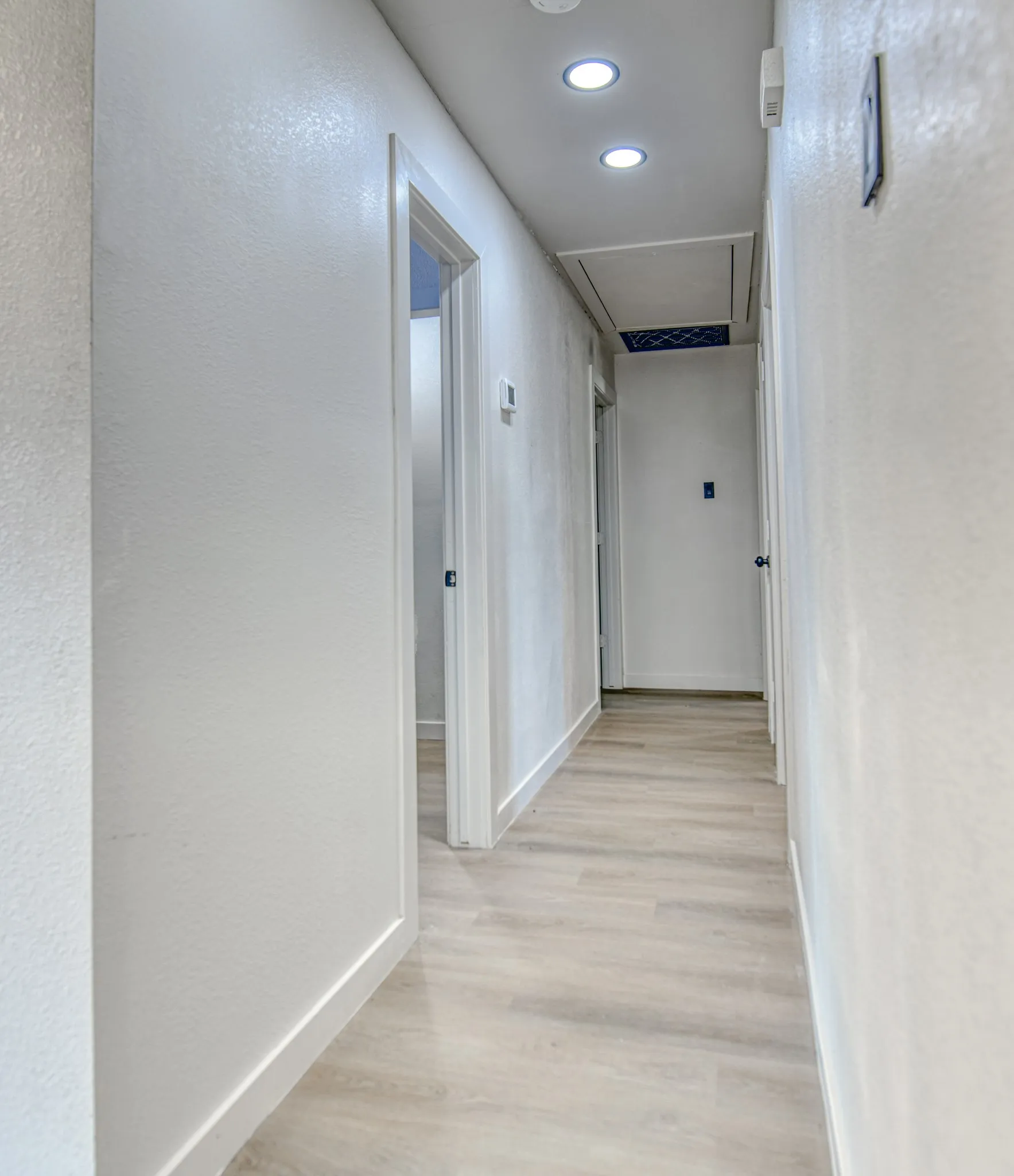 Single Family Residence For Sale in Dallas County , 2305 Fenestra Drive, Dallas, Texas 75228, 3 Bedroom, 3 Bathroom, 2 Garage spaces, 1,740 Sqft, built in 1960, mls#21294669, Real Estate Agent in Dallas, Homes For Sale in Dallas county, Homes For Sale in Dallas, Realtor in Dallas Texas, Real Estate Brokerage Independent Realty Texas, Luminita Cordes Realtor