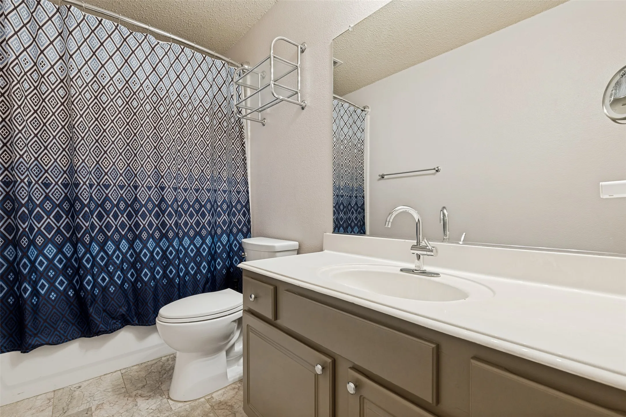 Single Family Residence For Sale in Denton County , 2501 Great Bear Lane, Denton, Texas 76210, 4 Bedroom, 3 Bathroom, 2 Garage spaces, 3,046 Sqft, built in 2001, mls#21290910, Real Estate Agent in Denton, Homes For Sale in Denton county, Homes For Sale in Denton, Realtor in Denton Texas, Real Estate Brokerage Independent Realty Texas, Luminita Cordes Realtor