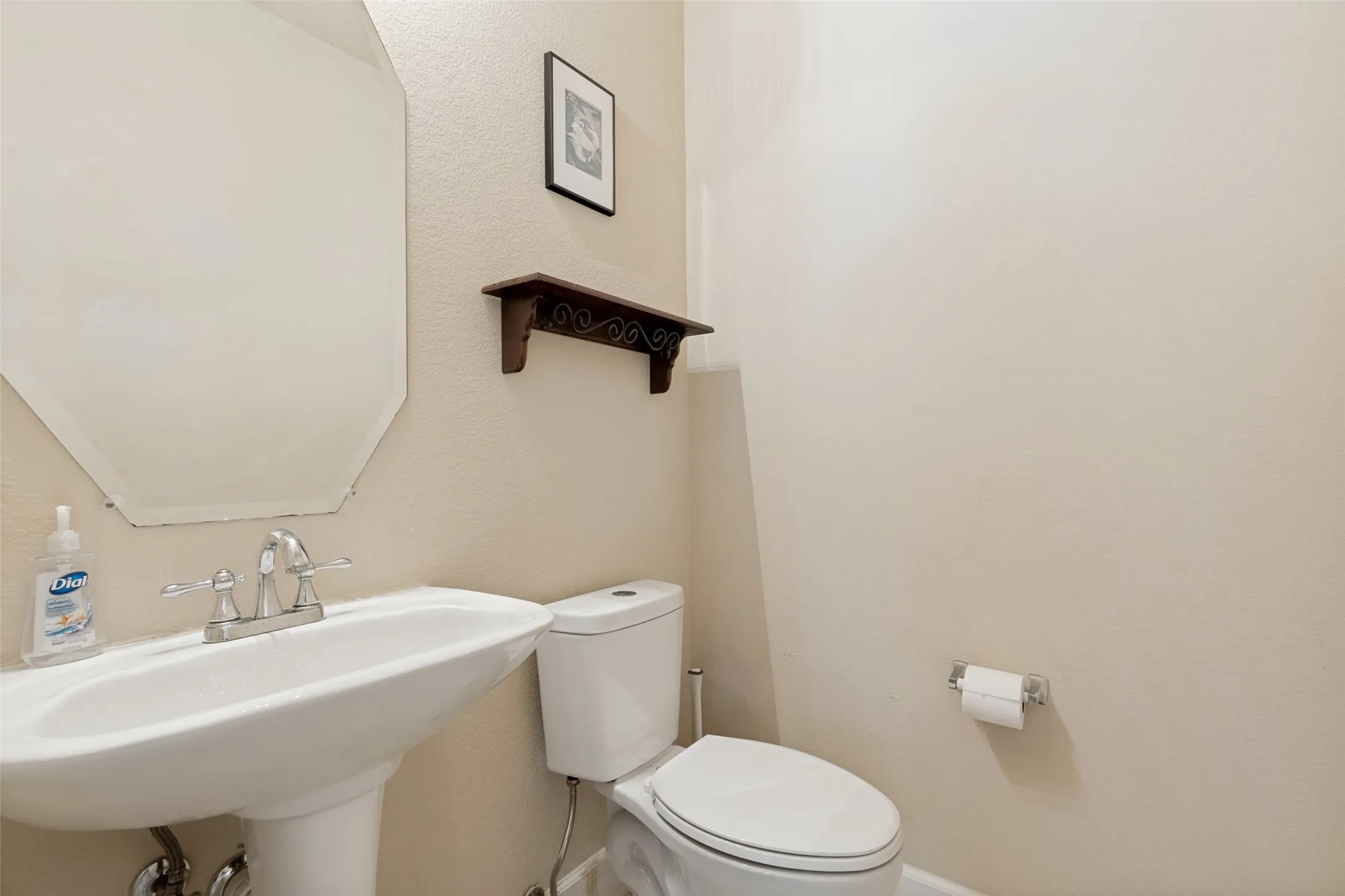 Single Family Residence For Sale in Denton County , 2501 Great Bear Lane, Denton, Texas 76210, 4 Bedroom, 3 Bathroom, 2 Garage spaces, 3,046 Sqft, built in 2001, mls#21290910, Real Estate Agent in Denton, Homes For Sale in Denton county, Homes For Sale in Denton, Realtor in Denton Texas, Real Estate Brokerage Independent Realty Texas, Luminita Cordes Realtor