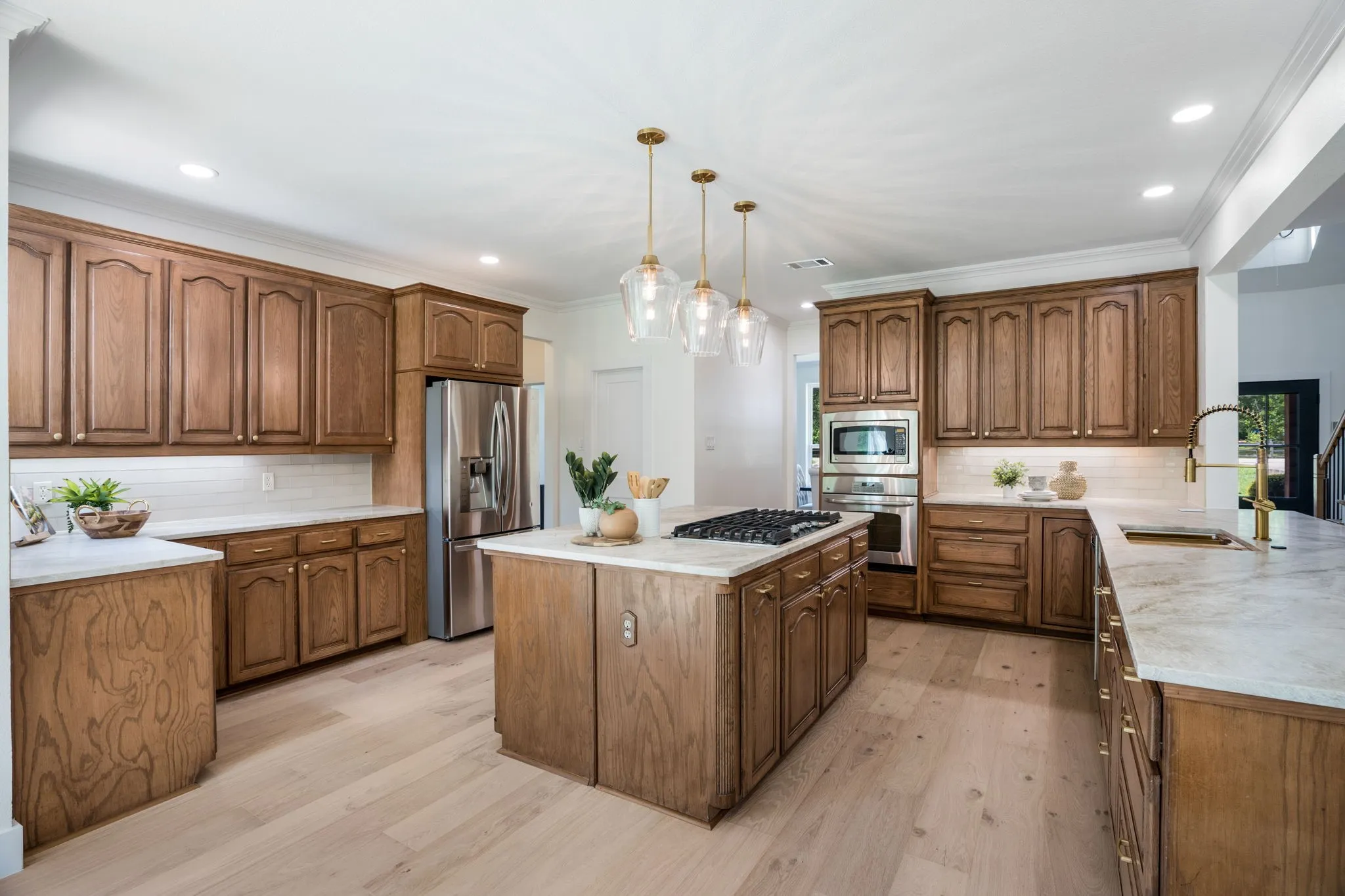Single Family Residence For Sale in Denton County , 890 Topaz Lane, Oak Point, Texas 75068, 4 Bedroom, 5 Bathroom, 3 Garage spaces, 4,091 Sqft, built in 1994, mls#21281597, Real Estate Agent in Oak Point, Homes For Sale in Denton county, Homes For Sale in Oak Point, Realtor in Oak Point Texas, Real Estate Brokerage Independent Realty Texas, Luminita Cordes Realtor