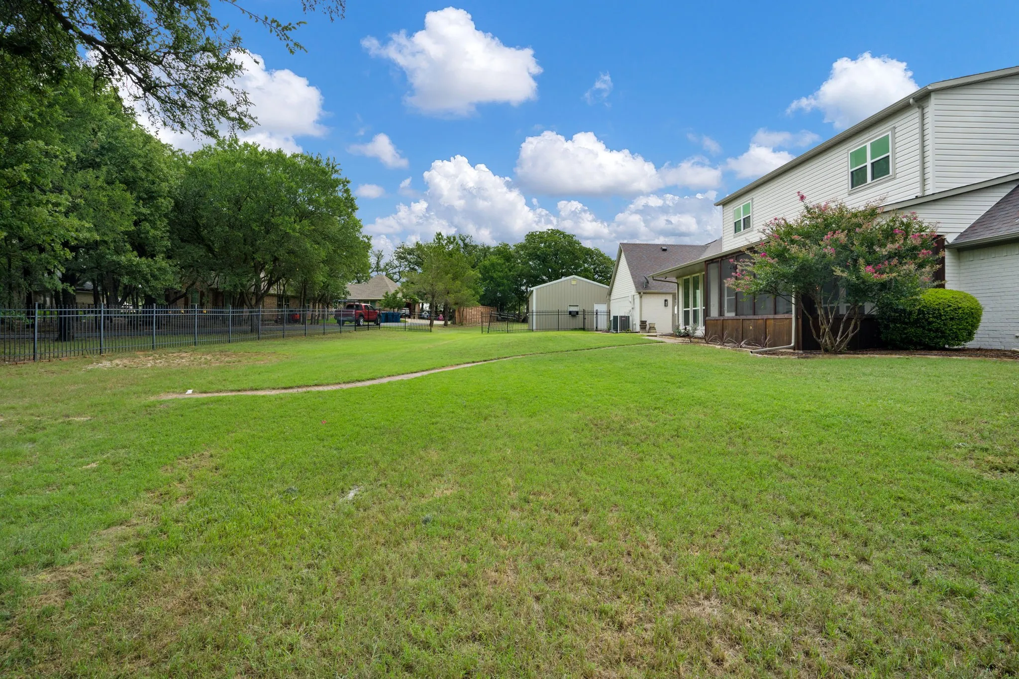 Single Family Residence For Sale in Denton County , 890 Topaz Lane, Oak Point, Texas 75068, 4 Bedroom, 5 Bathroom, 3 Garage spaces, 4,091 Sqft, built in 1994, mls#21281597, Real Estate Agent in Oak Point, Homes For Sale in Denton county, Homes For Sale in Oak Point, Realtor in Oak Point Texas, Real Estate Brokerage Independent Realty Texas, Luminita Cordes Realtor