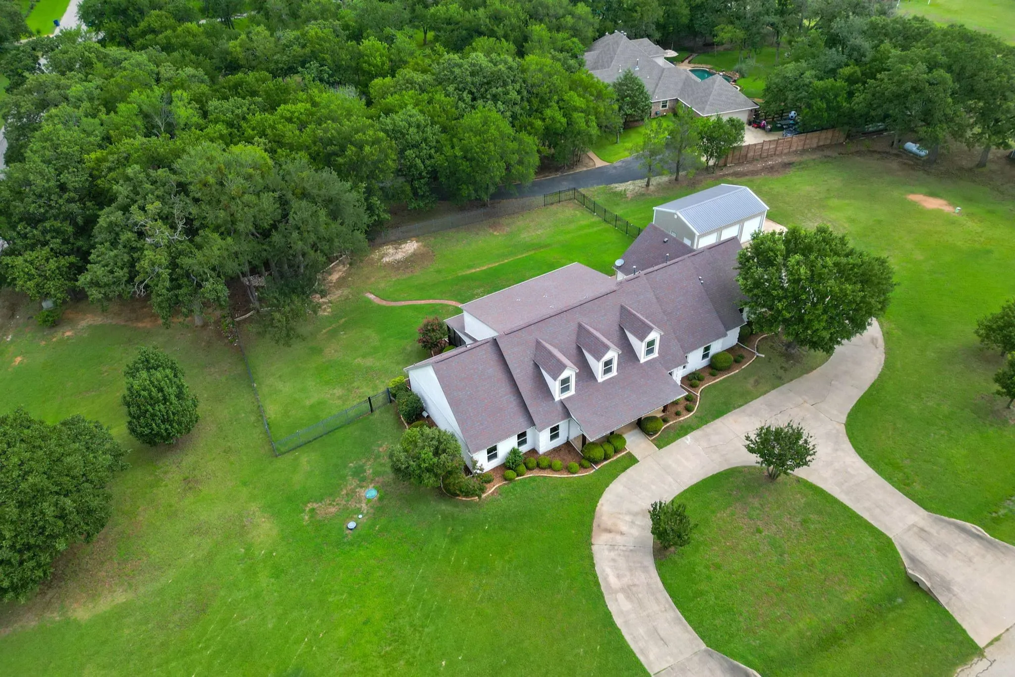 Single Family Residence For Sale in Denton County , 890 Topaz Lane, Oak Point, Texas 75068, 4 Bedroom, 5 Bathroom, 3 Garage spaces, 4,091 Sqft, built in 1994, mls#21281597, Real Estate Agent in Oak Point, Homes For Sale in Denton county, Homes For Sale in Oak Point, Realtor in Oak Point Texas, Real Estate Brokerage Independent Realty Texas, Luminita Cordes Realtor