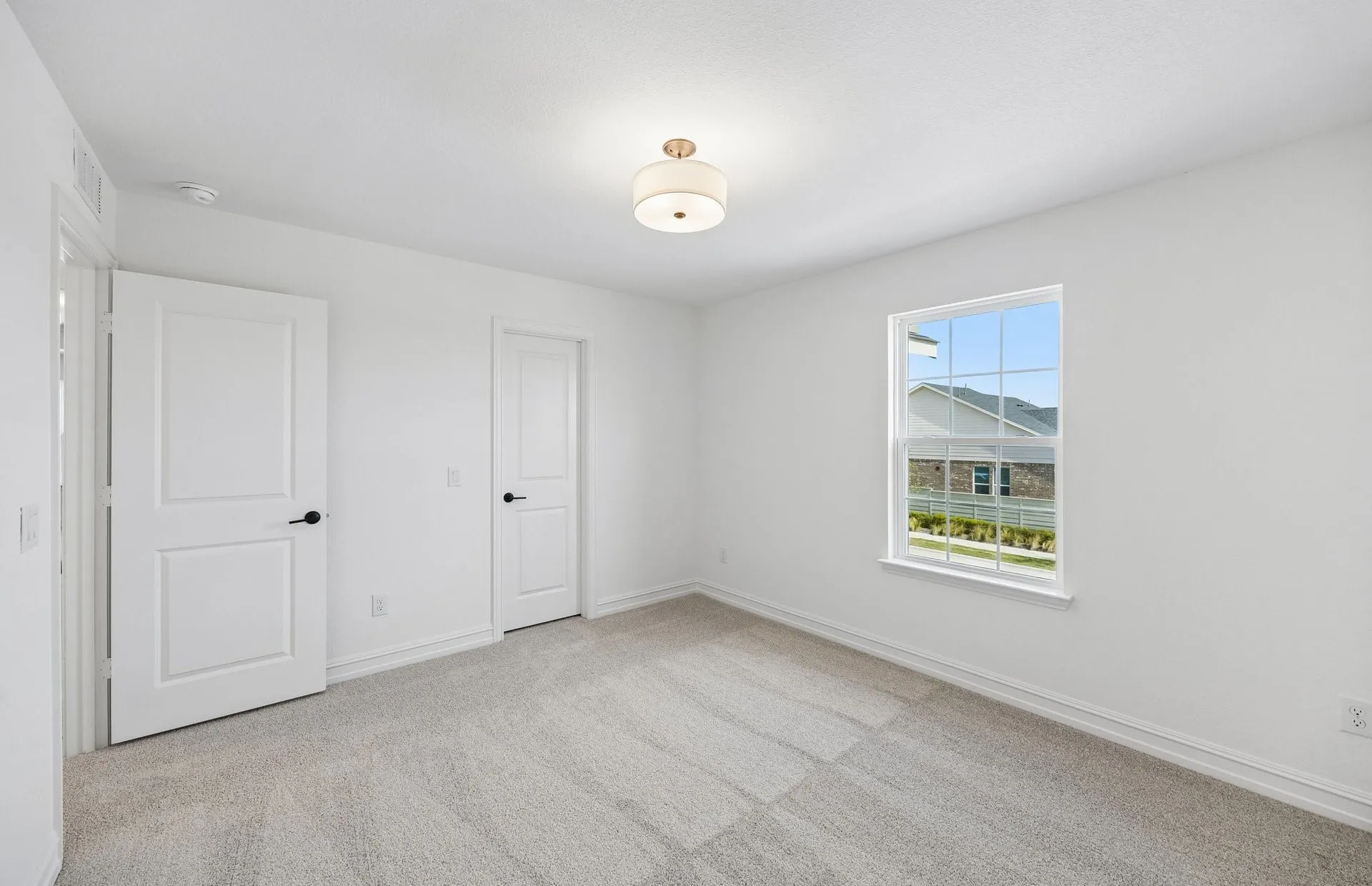 Secondary bedroom