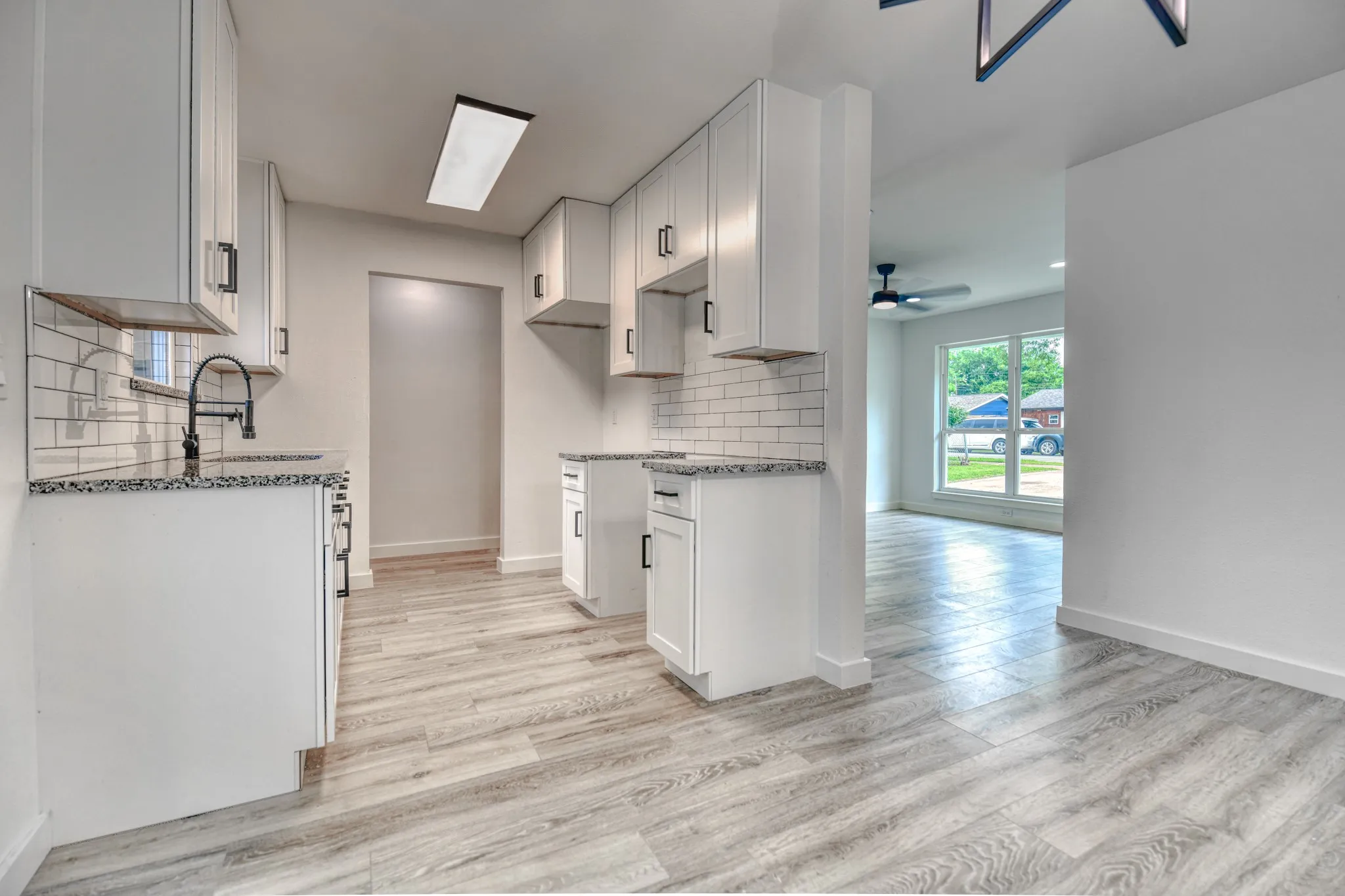 Single Family Residence For Sale in Dallas County , 10020 Homeplace Drive, Dallas, Texas 75217, 4 Bedroom, 2 Bathroom, Garage spaces, 1,196 Sqft, built in 1970, mls#21297989, Real Estate Agent in Dallas, Homes For Sale in Dallas county, Homes For Sale in Dallas, Realtor in Dallas Texas, Real Estate Brokerage Independent Realty Texas, Luminita Cordes Realtor