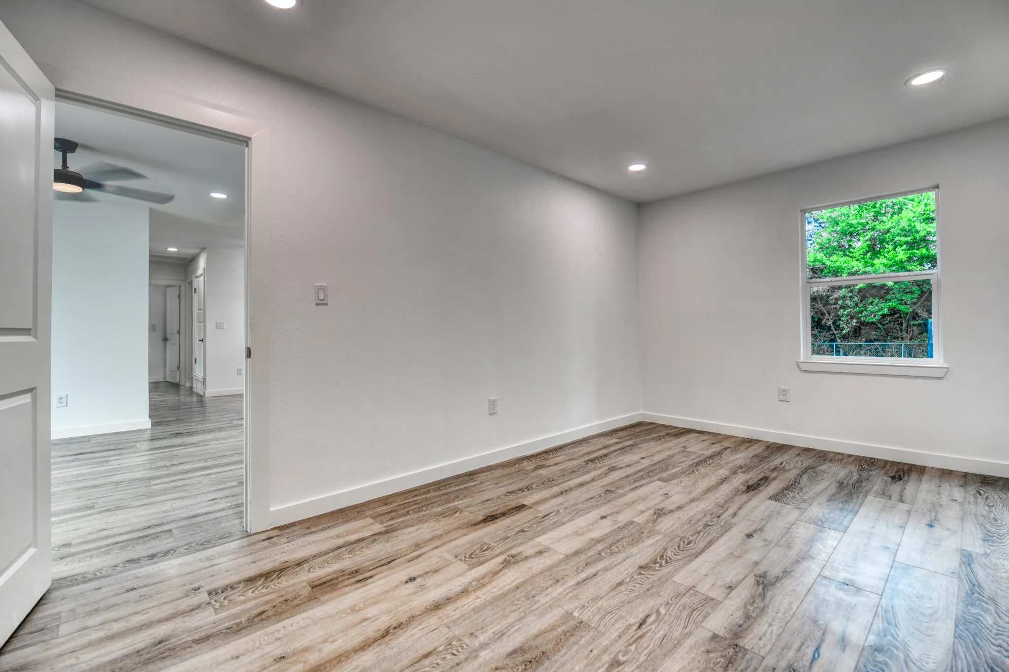 Single Family Residence For Sale in Dallas County , 10020 Homeplace Drive, Dallas, Texas 75217, 4 Bedroom, 2 Bathroom, Garage spaces, 1,196 Sqft, built in 1970, mls#21297989, Real Estate Agent in Dallas, Homes For Sale in Dallas county, Homes For Sale in Dallas, Realtor in Dallas Texas, Real Estate Brokerage Independent Realty Texas, Luminita Cordes Realtor