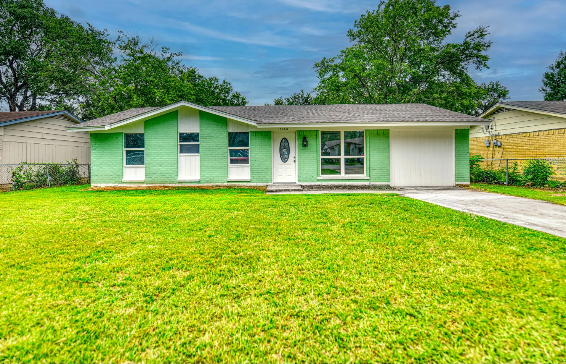 Single Family Residence For Sale in Dallas County , 10020 Homeplace Drive, Dallas, Texas 75217, 4 Bedroom, 2 Bathroom, Garage spaces, 1,196 Sqft, built in 1970, mls#21297989, Real Estate Agent in Dallas, Homes For Sale in Dallas county, Homes For Sale in Dallas, Realtor in Dallas Texas, Real Estate Brokerage Independent Realty Texas, Luminita Cordes Realtor