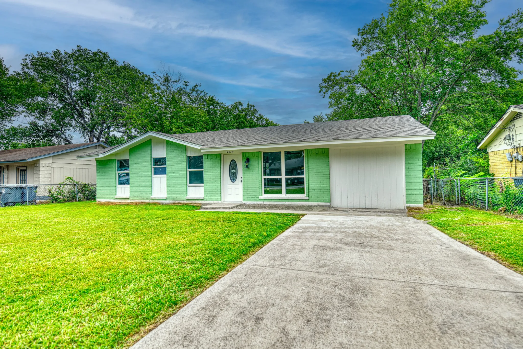 Single Family Residence For Sale in Dallas County , 10020 Homeplace Drive, Dallas, Texas 75217, 4 Bedroom, 2 Bathroom, Garage spaces, 1,196 Sqft, built in 1970, mls#21297989, Real Estate Agent in Dallas, Homes For Sale in Dallas county, Homes For Sale in Dallas, Realtor in Dallas Texas, Real Estate Brokerage Independent Realty Texas, Luminita Cordes Realtor