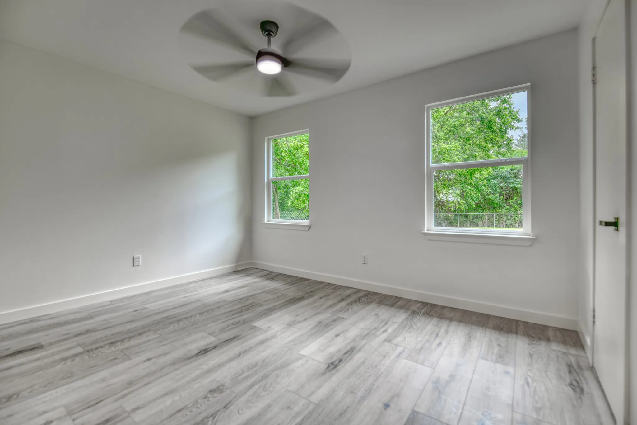 Single Family Residence For Sale in Dallas County , 10020 Homeplace Drive, Dallas, Texas 75217, 4 Bedroom, 2 Bathroom, Garage spaces, 1,196 Sqft, built in 1970, mls#21297989, Real Estate Agent in Dallas, Homes For Sale in Dallas county, Homes For Sale in Dallas, Realtor in Dallas Texas, Real Estate Brokerage Independent Realty Texas, Luminita Cordes Realtor