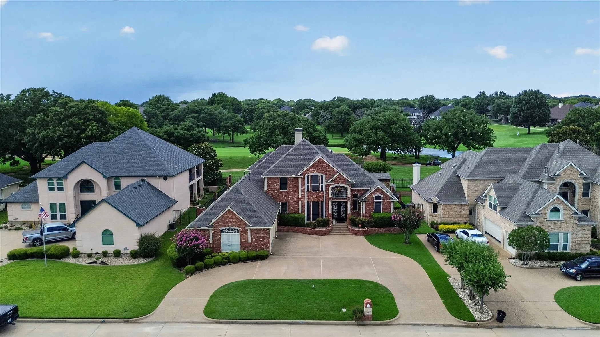 Single Family Residence For Sale in Tarrant County , 1411 Danbury Drive, Mansfield, Texas 76063, 5 Bedroom, 4 Bathroom, 3 Garage spaces, 3,403 Sqft, built in 1996, mls#21297190, Real Estate Agent in Mansfield, Homes For Sale in Tarrant county, Homes For Sale in Mansfield, Realtor in Mansfield Texas, Real Estate Brokerage Independent Realty Texas, Luminita Cordes Realtor
