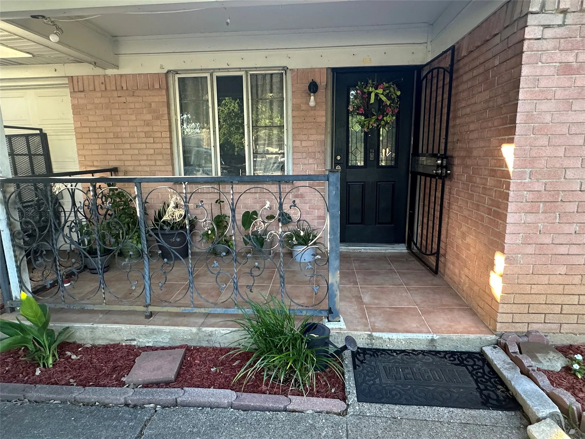 Single Family Residence For Sale in Tarrant County , 2133 Greenway Street, Arlington, Texas 76010, 4 Bedroom, 2 Bathroom, Garage spaces, 1,072 Sqft, built in 1958, mls#21297992, Real Estate Agent in Arlington, Homes For Sale in Tarrant county, Homes For Sale in Arlington, Realtor in Arlington Texas, Real Estate Brokerage Independent Realty Texas, Luminita Cordes Realtor