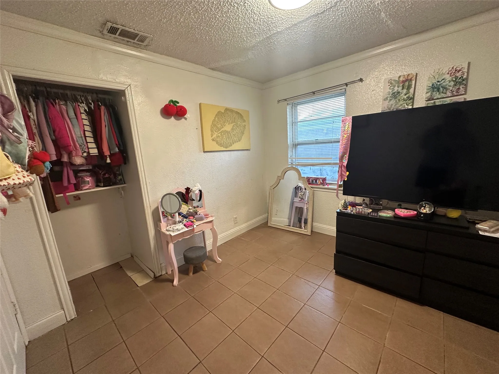 Single Family Residence For Sale in Tarrant County , 2133 Greenway Street, Arlington, Texas 76010, 4 Bedroom, 2 Bathroom, Garage spaces, 1,072 Sqft, built in 1958, mls#21297992, Real Estate Agent in Arlington, Homes For Sale in Tarrant county, Homes For Sale in Arlington, Realtor in Arlington Texas, Real Estate Brokerage Independent Realty Texas, Luminita Cordes Realtor