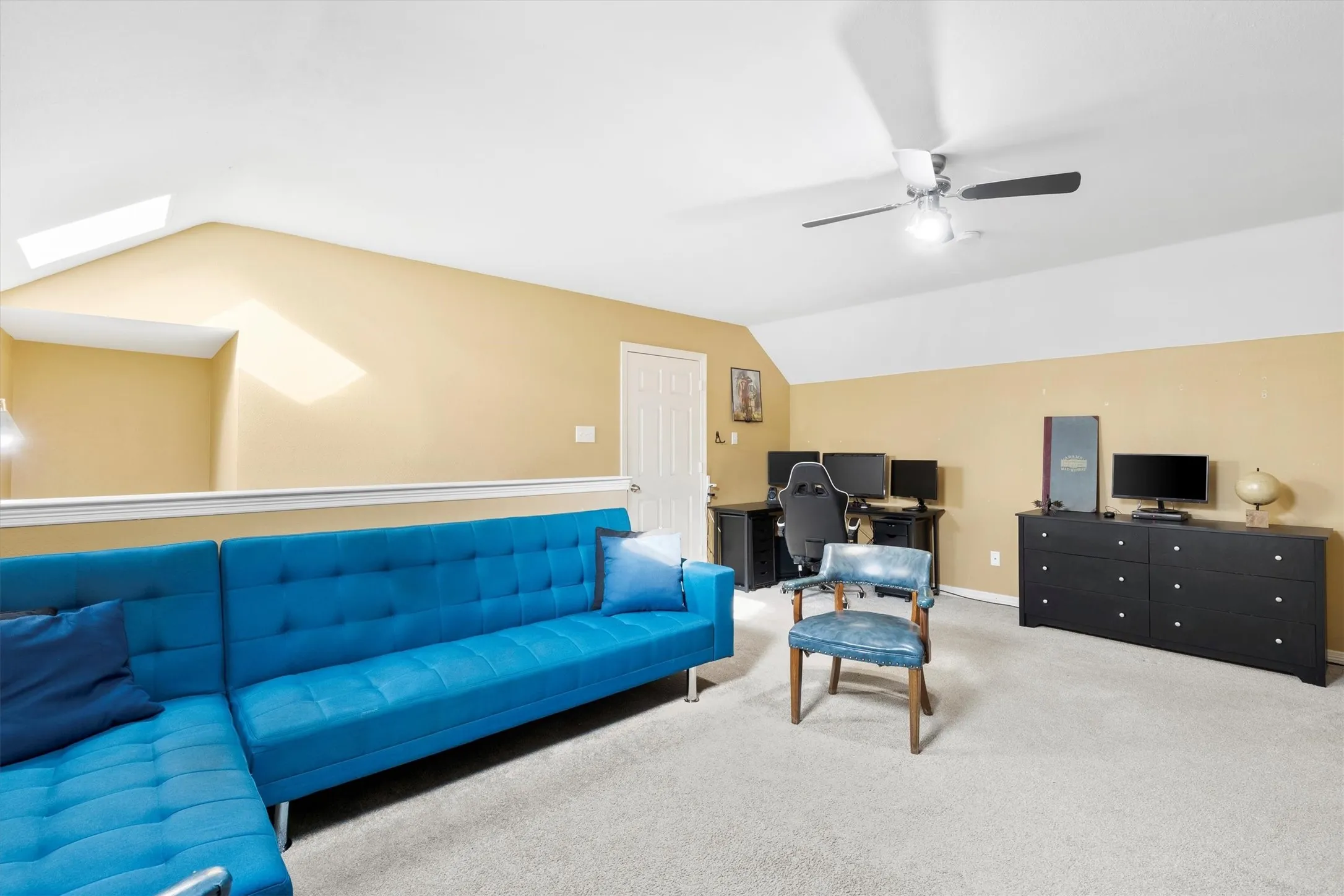 Single Family Residence For Sale in Kaufman County , 10123 W Clover Lane, Forney, Texas 75126, 4 Bedroom, 2 Bathroom, 3 Garage spaces, 2,718 Sqft, built in 1998, mls#21297999, Real Estate Agent in Forney, Homes For Sale in Kaufman county, Homes For Sale in Forney, Realtor in Forney Texas, Real Estate Brokerage Independent Realty Texas, Luminita Cordes Realtor