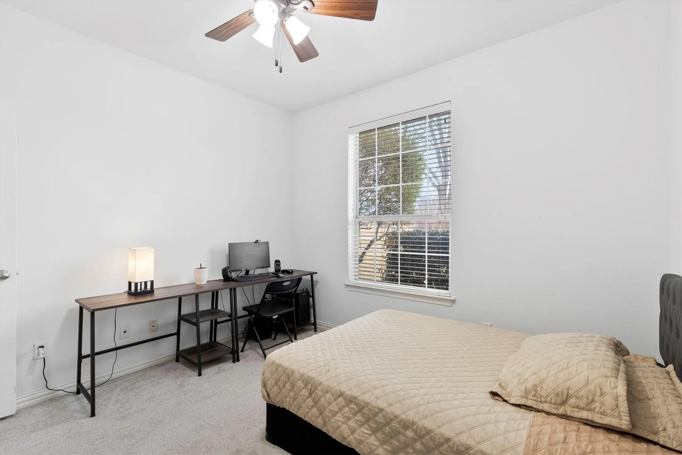 Single Family Residence For Sale in Kaufman County , 10123 W Clover Lane, Forney, Texas 75126, 4 Bedroom, 2 Bathroom, 3 Garage spaces, 2,718 Sqft, built in 1998, mls#21297999, Real Estate Agent in Forney, Homes For Sale in Kaufman county, Homes For Sale in Forney, Realtor in Forney Texas, Real Estate Brokerage Independent Realty Texas, Luminita Cordes Realtor