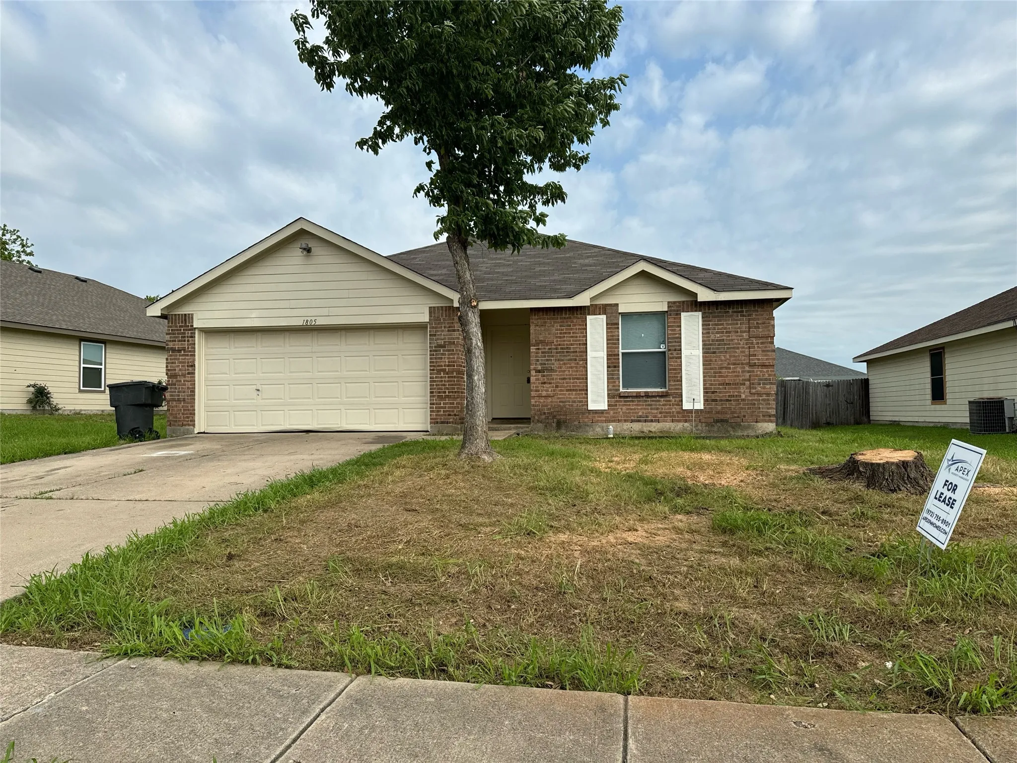 Single Family Residence For Rent in Kaufman County , 1805 Brookwood Drive, Terrell, Texas 75160, 3 Bedroom, 2 Bathroom, 2 Garage spaces, 2,005 Sqft, built in 2005, mls#21298026, Real Estate Agent in Terrell, Homes For Rent in Kaufman county, Homes For Rent in Terrell, Realtor in Terrell Texas, Real Estate Brokerage Independent Realty Texas, Luminita Cordes Realtor