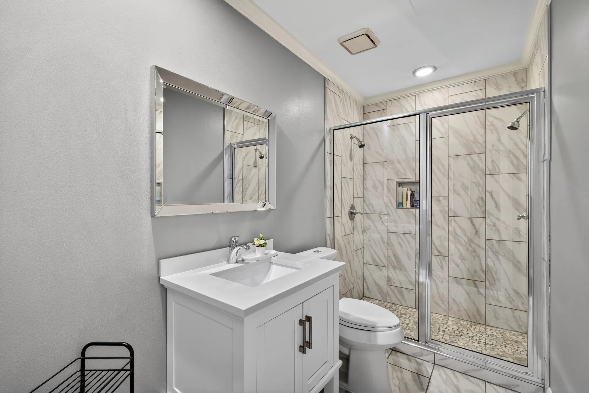 Single Family Residence For Sale in Dallas County , 6928 Mountain Cedar Lane, Dallas, Texas 75236, 3 Bedroom, 2 Bathroom, 2 Garage spaces, 1,713 Sqft, built in 1987, mls#21298050, Real Estate Agent in Dallas, Homes For Sale in Dallas county, Homes For Sale in Dallas, Realtor in Dallas Texas, Real Estate Brokerage Independent Realty Texas, Luminita Cordes Realtor