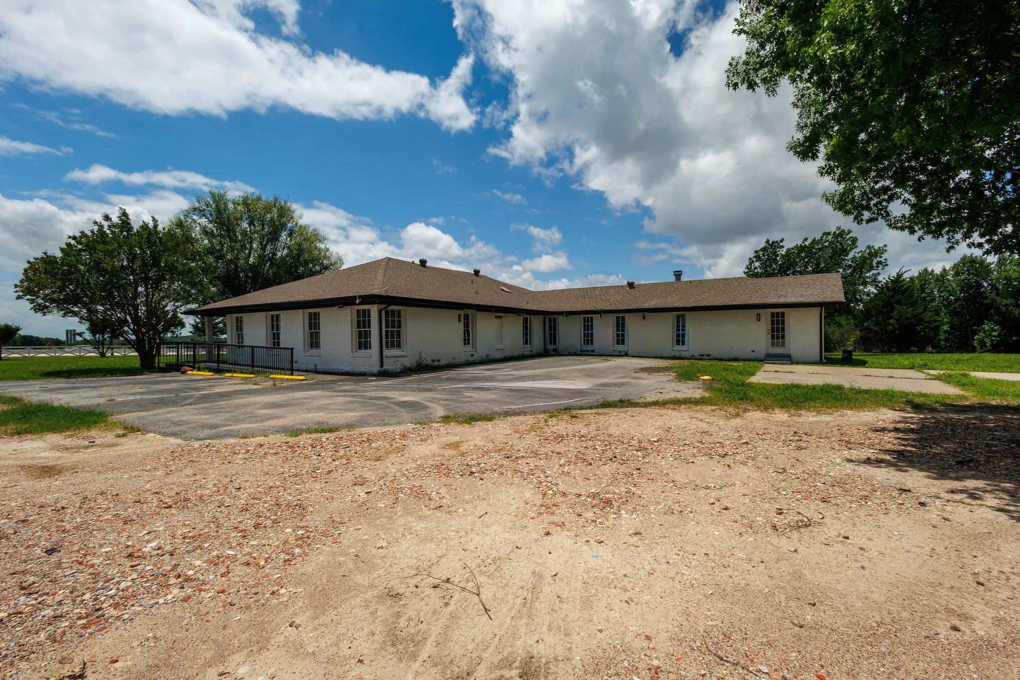 Office For Rent in Collin County , 4877 Sam Rayburn Highway, Anna, Texas 75409, 0, 0, Garage spaces, 0 Sqft, built in 1960, Price $6,800, mls#21298084, Real Estate Agent in Anna, Homes For Rent in Collin county, Homes For Rent in Anna, Realtor in Anna Texas, Real Estate Brokerage Independent Realty Texas, Luminita Cordes Realtor