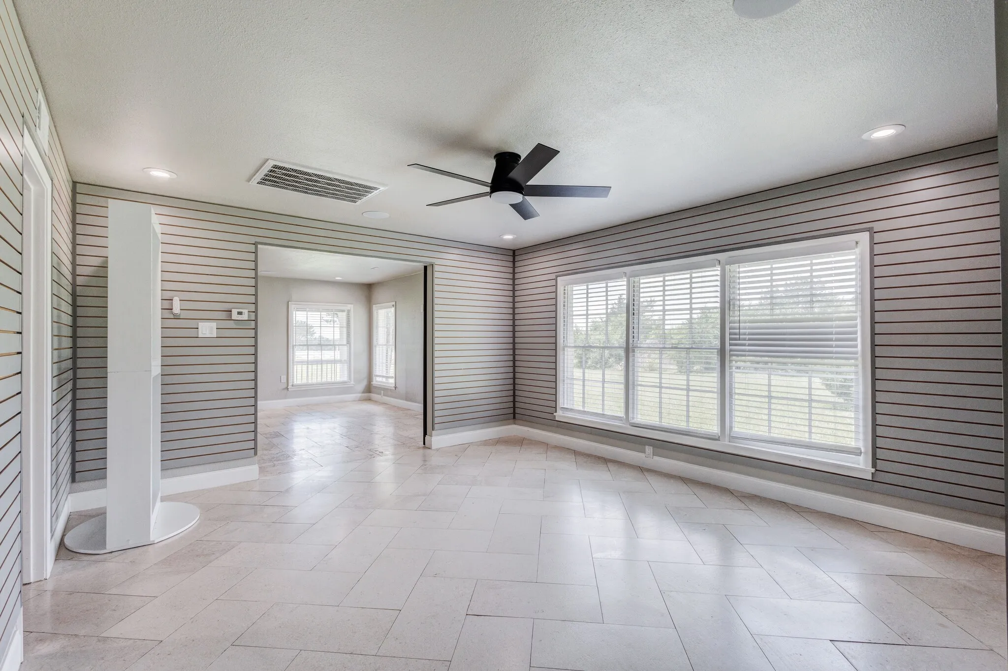 Office For Rent in Collin County , 4877 Sam Rayburn Highway, Anna, Texas 75409, 0, 0, Garage spaces, 0 Sqft, built in 1960, Price $6,800, mls#21298084, Real Estate Agent in Anna, Homes For Rent in Collin county, Homes For Rent in Anna, Realtor in Anna Texas, Real Estate Brokerage Independent Realty Texas, Luminita Cordes Realtor