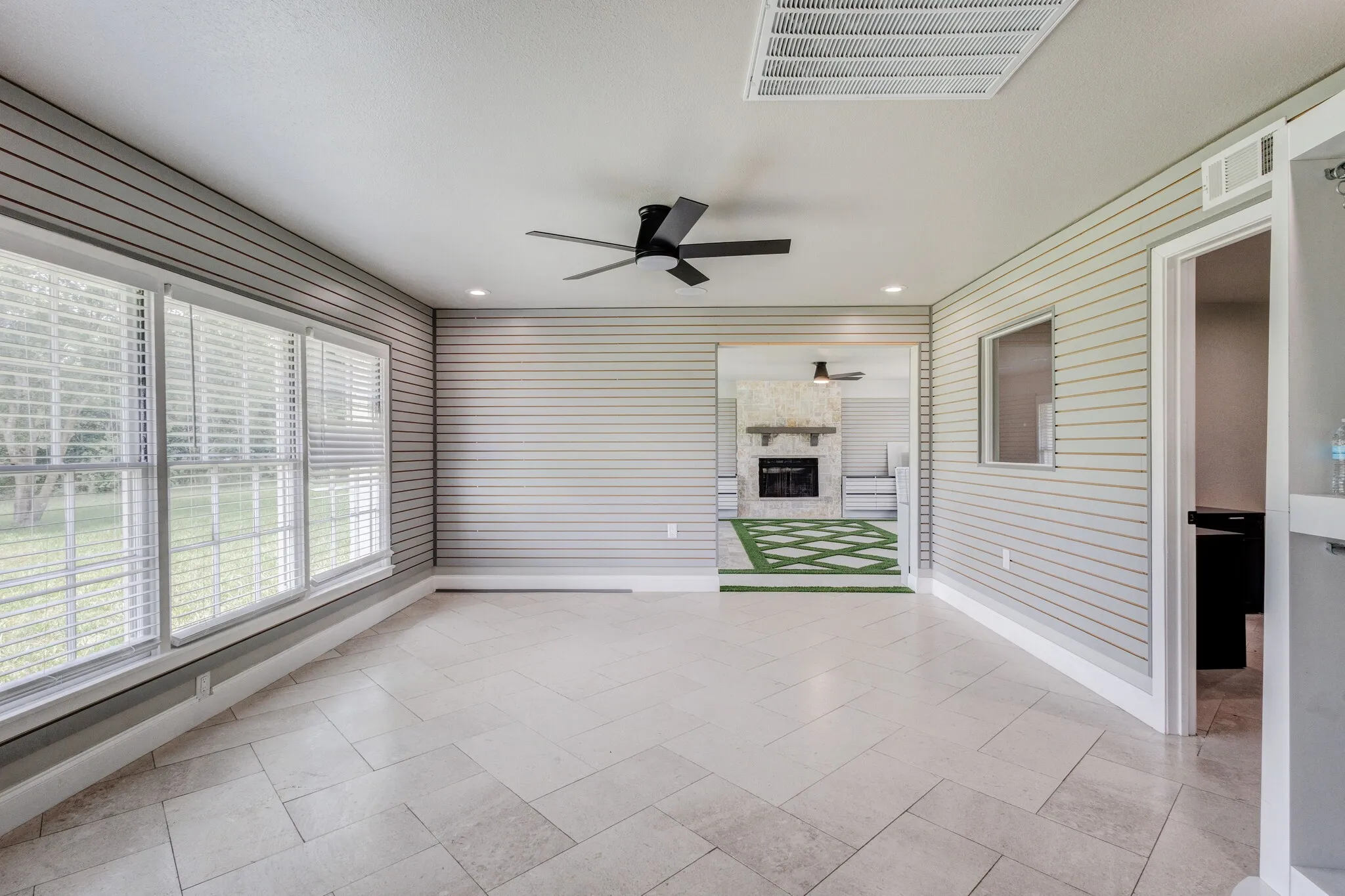 Office For Rent in Collin County , 4877 Sam Rayburn Highway, Anna, Texas 75409, 0, 0, Garage spaces, 0 Sqft, built in 1960, Price $6,800, mls#21298084, Real Estate Agent in Anna, Homes For Rent in Collin county, Homes For Rent in Anna, Realtor in Anna Texas, Real Estate Brokerage Independent Realty Texas, Luminita Cordes Realtor