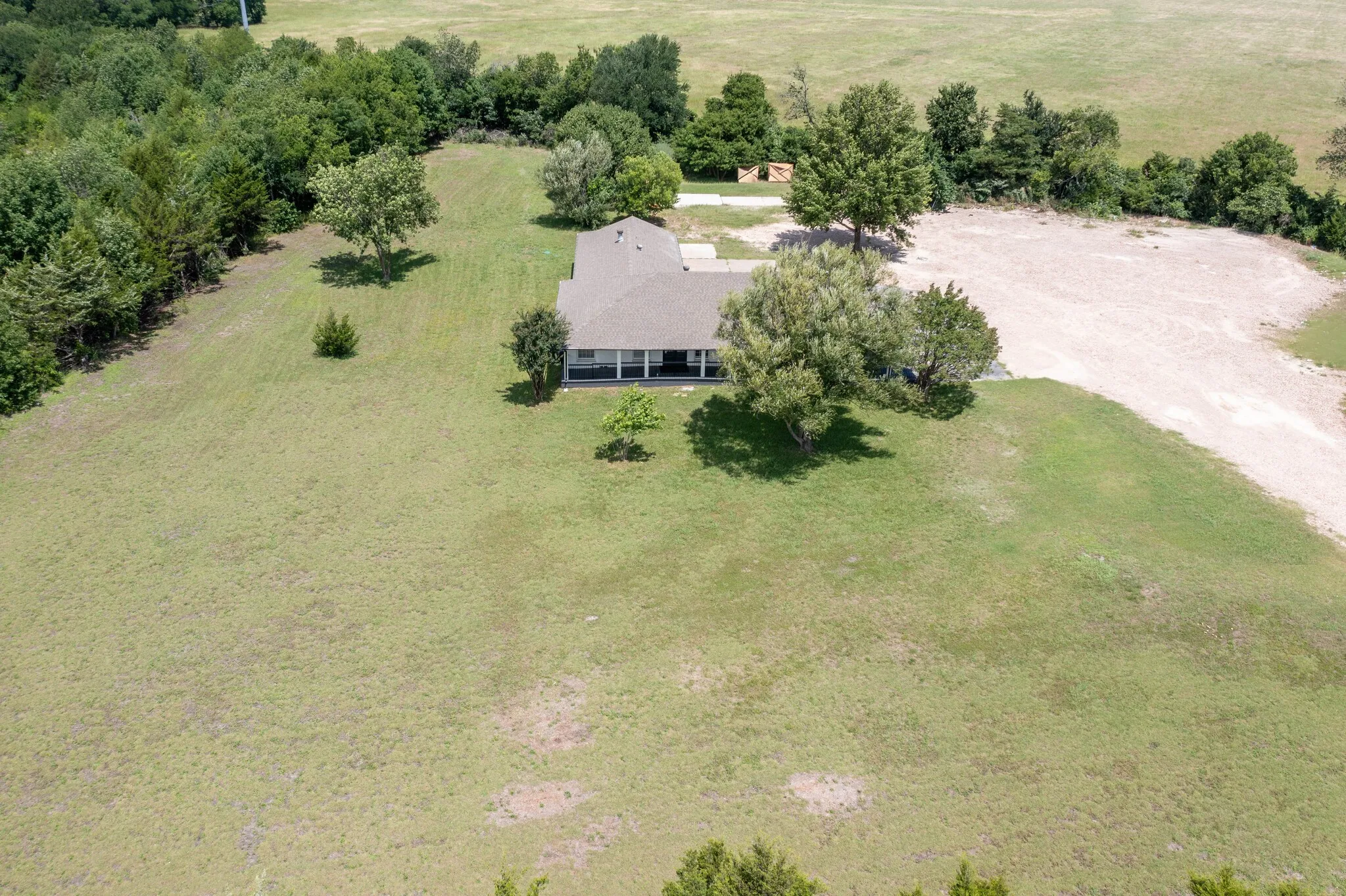 Office For Rent in Collin County , 4877 Sam Rayburn Highway, Anna, Texas 75409, 0, 0, Garage spaces, 0 Sqft, built in 1960, Price $6,800, mls#21298084, Real Estate Agent in Anna, Homes For Rent in Collin county, Homes For Rent in Anna, Realtor in Anna Texas, Real Estate Brokerage Independent Realty Texas, Luminita Cordes Realtor