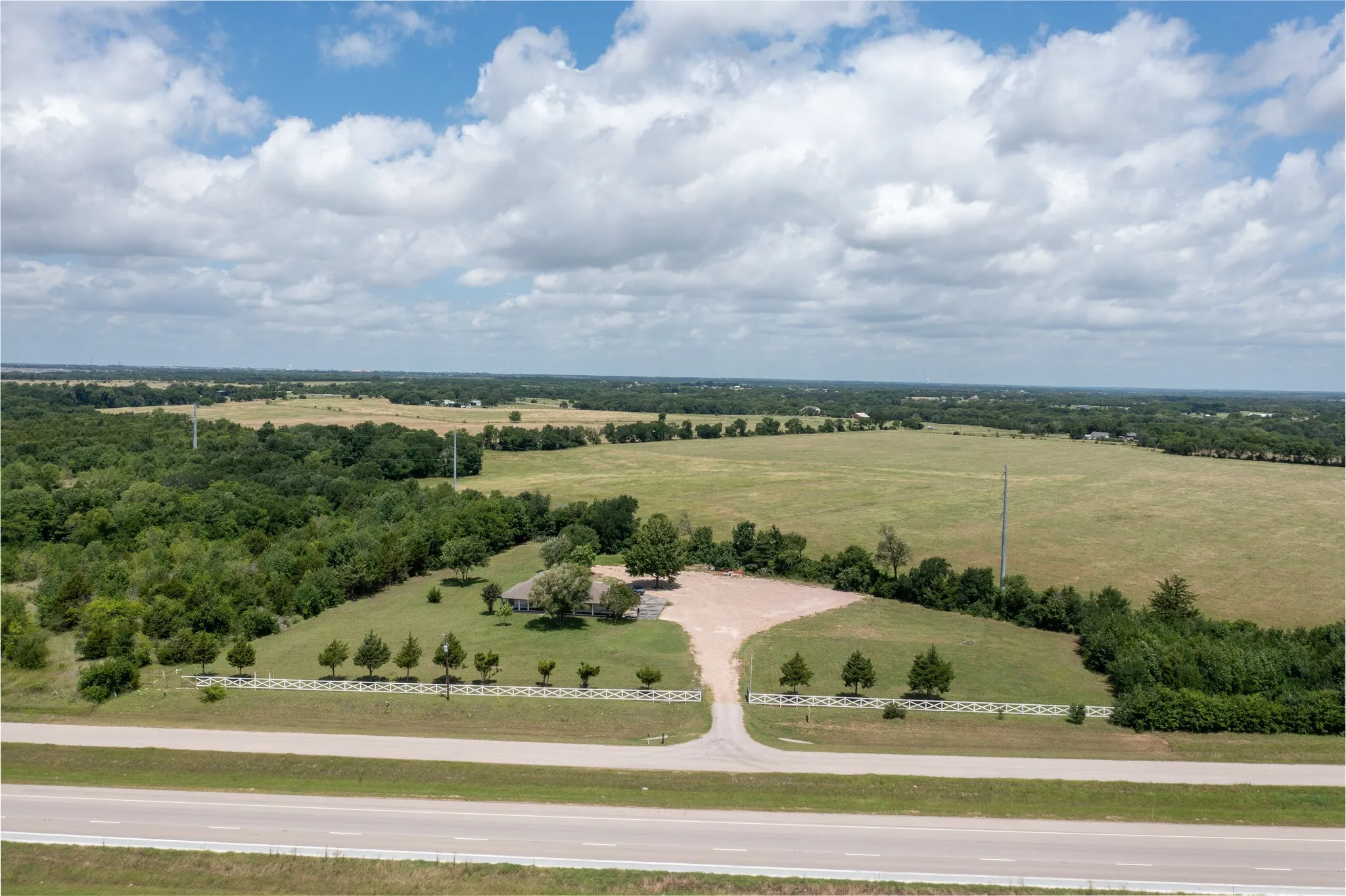 Office For Rent in Collin County , 4877 Sam Rayburn Highway, Anna, Texas 75409, 0, 0, Garage spaces, 0 Sqft, built in 1960, Price $6,800, mls#21298084, Real Estate Agent in Anna, Homes For Rent in Collin county, Homes For Rent in Anna, Realtor in Anna Texas, Real Estate Brokerage Independent Realty Texas, Luminita Cordes Realtor