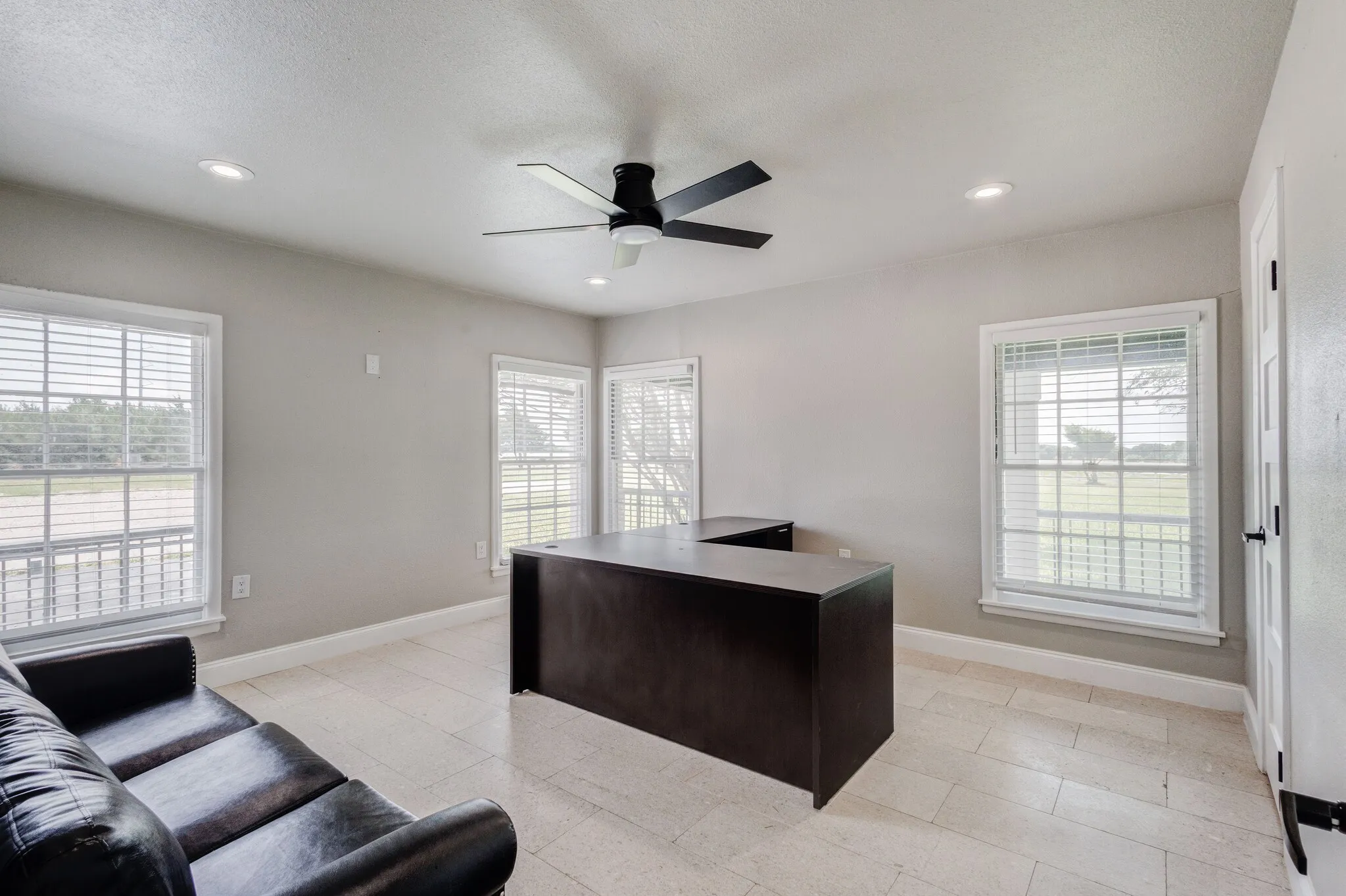 Office For Rent in Collin County , 4877 Sam Rayburn Highway, Anna, Texas 75409, 0, 0, Garage spaces, 0 Sqft, built in 1960, Price $6,800, mls#21298084, Real Estate Agent in Anna, Homes For Rent in Collin county, Homes For Rent in Anna, Realtor in Anna Texas, Real Estate Brokerage Independent Realty Texas, Luminita Cordes Realtor