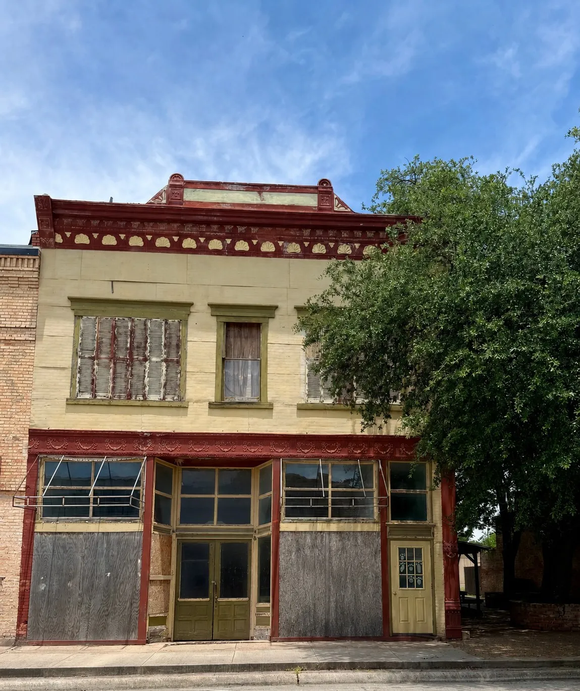 Retail For Sale in Falls County , 324 AVENUE C, Rosebud, Texas 76570, 0, 0, Garage spaces, 0 Sqft, built in 1920, mls#21296897, Real Estate Agent in Rosebud, Homes For Sale in Falls county, Homes For Sale in Rosebud, Realtor in Rosebud Texas, Real Estate Brokerage Independent Realty Texas, Luminita Cordes Realtor