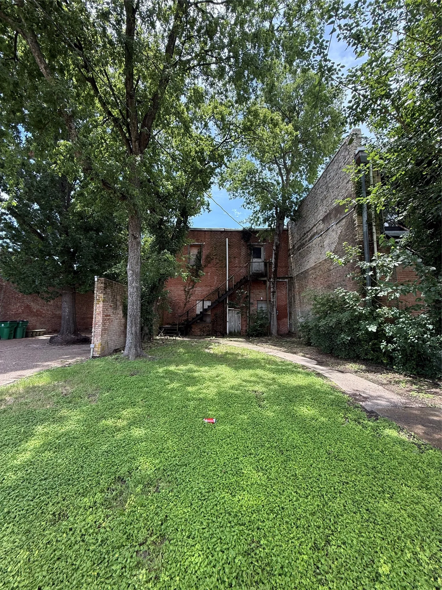 Retail For Sale in Falls County , 324 AVENUE C, Rosebud, Texas 76570, 0, 0, Garage spaces, 0 Sqft, built in 1920, mls#21296897, Real Estate Agent in Rosebud, Homes For Sale in Falls county, Homes For Sale in Rosebud, Realtor in Rosebud Texas, Real Estate Brokerage Independent Realty Texas, Luminita Cordes Realtor
