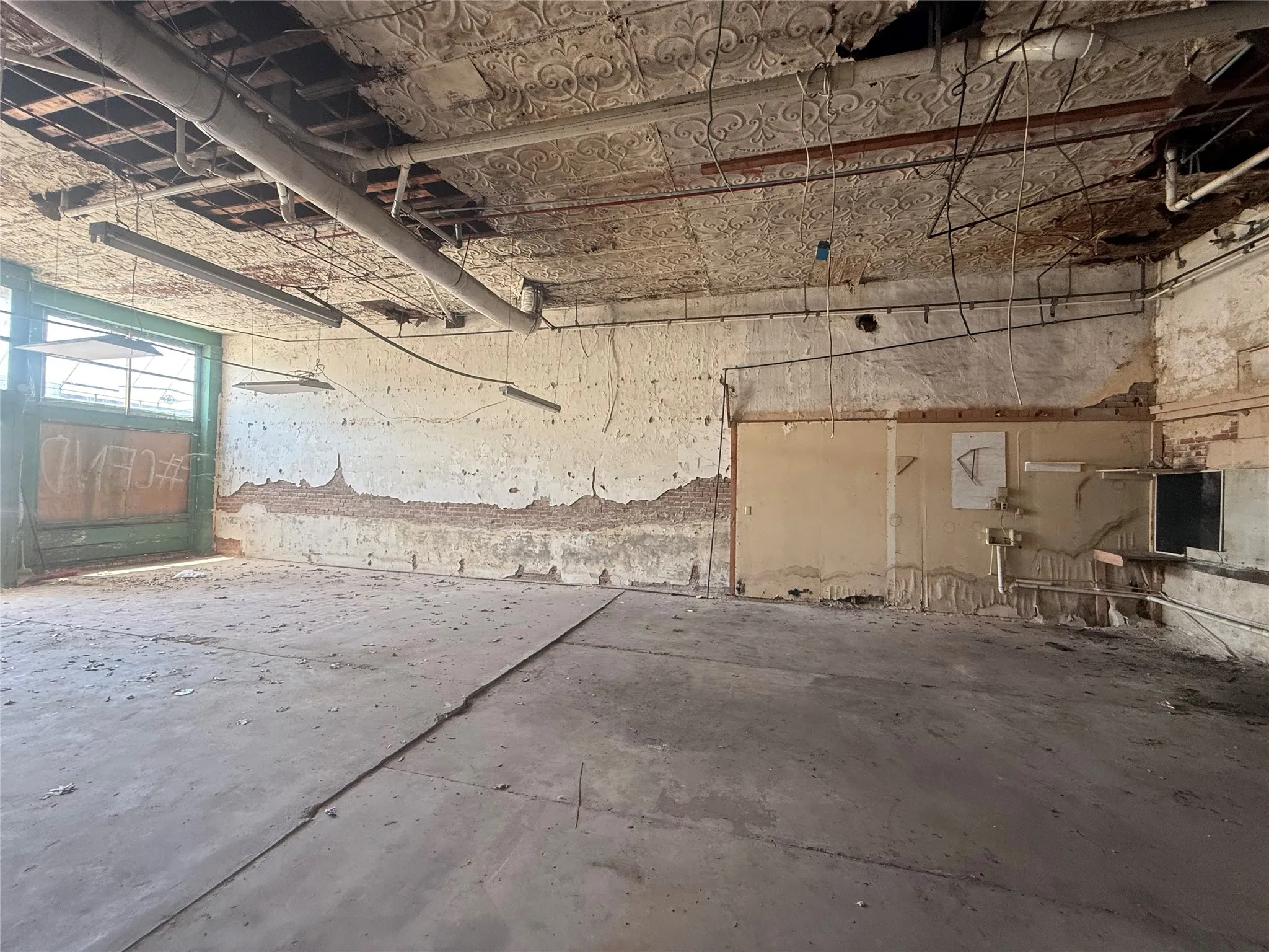 Retail For Sale in Falls County , 324 AVENUE C, Rosebud, Texas 76570, 0, 0, Garage spaces, 0 Sqft, built in 1920, mls#21296897, Real Estate Agent in Rosebud, Homes For Sale in Falls county, Homes For Sale in Rosebud, Realtor in Rosebud Texas, Real Estate Brokerage Independent Realty Texas, Luminita Cordes Realtor