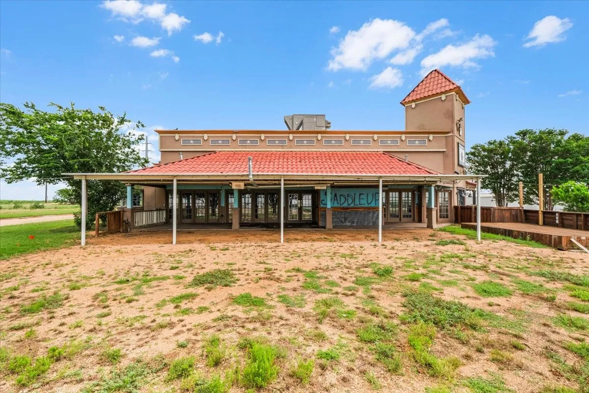 Retail For Rent in Denton County , 5812 N I-35, Denton, Texas 76207, 0, 0, Garage spaces, 0 Sqft, built in 1993, Price $20, mls#21298046, Real Estate Agent in Denton, Homes For Rent in Denton county, Homes For Rent in Denton, Realtor in Denton Texas, Real Estate Brokerage Independent Realty Texas, Luminita Cordes Realtor