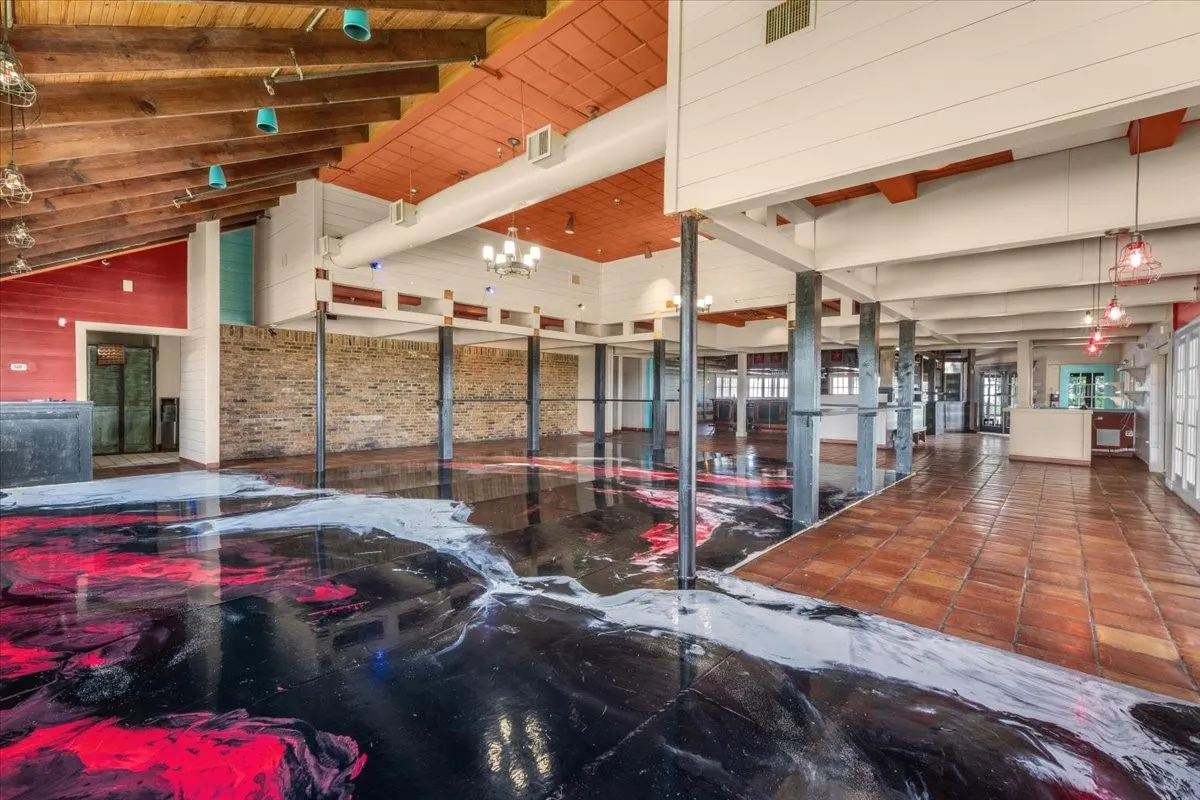 Retail For Rent in Denton County , 5812 N I-35, Denton, Texas 76207, 0, 0, Garage spaces, 0 Sqft, built in 1993, Price $20, mls#21298046, Real Estate Agent in Denton, Homes For Rent in Denton county, Homes For Rent in Denton, Realtor in Denton Texas, Real Estate Brokerage Independent Realty Texas, Luminita Cordes Realtor