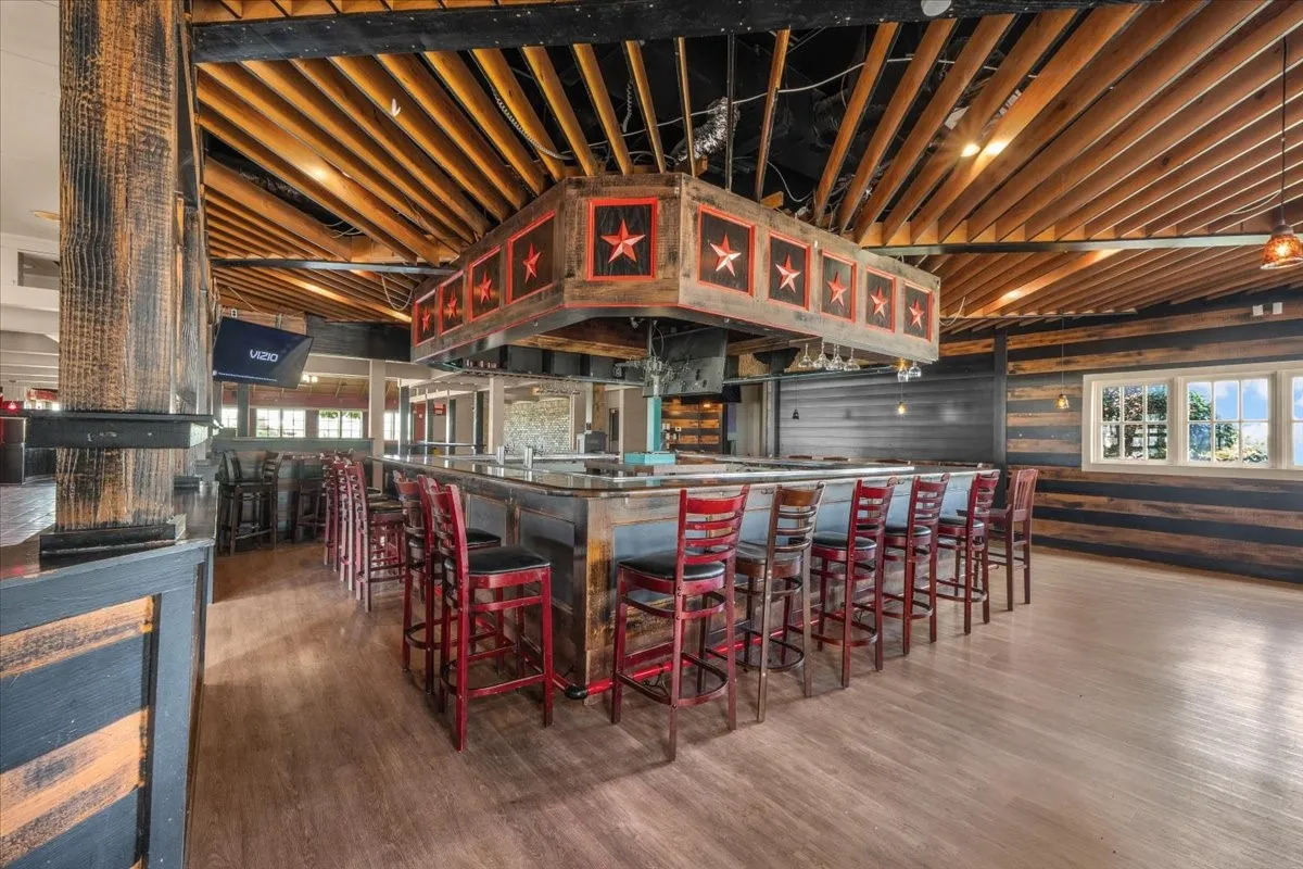 Retail For Rent in Denton County , 5812 N I-35, Denton, Texas 76207, 0, 0, Garage spaces, 0 Sqft, built in 1993, Price $20, mls#21298046, Real Estate Agent in Denton, Homes For Rent in Denton county, Homes For Rent in Denton, Realtor in Denton Texas, Real Estate Brokerage Independent Realty Texas, Luminita Cordes Realtor
