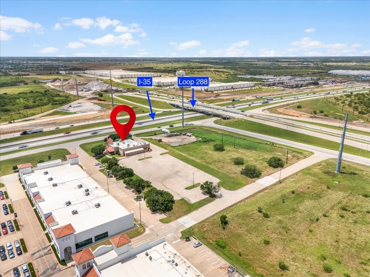 Retail For Rent in Denton County , 5812 N I-35, Denton, Texas 76207, 0, 0, Garage spaces, 0 Sqft, built in 1993, Price $20, mls#21298046, Real Estate Agent in Denton, Homes For Rent in Denton county, Homes For Rent in Denton, Realtor in Denton Texas, Real Estate Brokerage Independent Realty Texas, Luminita Cordes Realtor