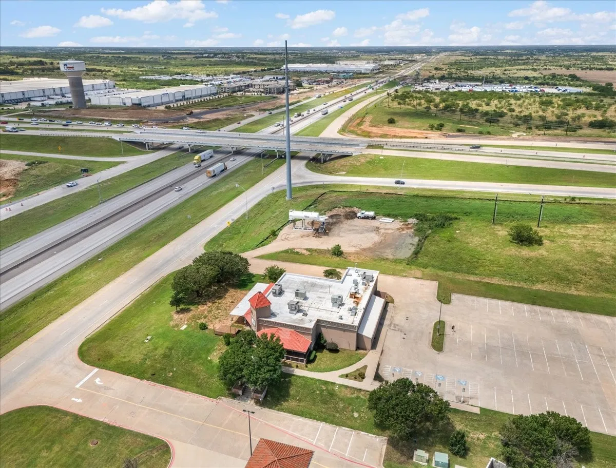 Retail For Rent in Denton County , 5812 N I-35, Denton, Texas 76207, 0, 0, Garage spaces, 0 Sqft, built in 1993, Price $20, mls#21298046, Real Estate Agent in Denton, Homes For Rent in Denton county, Homes For Rent in Denton, Realtor in Denton Texas, Real Estate Brokerage Independent Realty Texas, Luminita Cordes Realtor