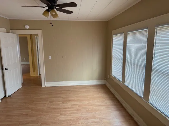 Single Family Residence For Rent in Leon County , 642 N Love Street, Oakwood, Texas 75855, 3 Bedroom, 2 Bathroom, Garage spaces, 1,500 Sqft, built in 1973, mls#21298076, Real Estate Agent in Oakwood, Homes For Rent in Leon county, Homes For Rent in Oakwood, Realtor in Oakwood Texas, Real Estate Brokerage Independent Realty Texas, Luminita Cordes Realtor