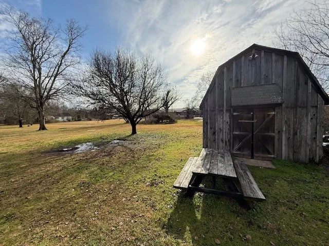 Single Family Residence For Rent in Leon County , 642 N Love Street, Oakwood, Texas 75855, 3 Bedroom, 2 Bathroom, Garage spaces, 1,500 Sqft, built in 1973, mls#21298076, Real Estate Agent in Oakwood, Homes For Rent in Leon county, Homes For Rent in Oakwood, Realtor in Oakwood Texas, Real Estate Brokerage Independent Realty Texas, Luminita Cordes Realtor