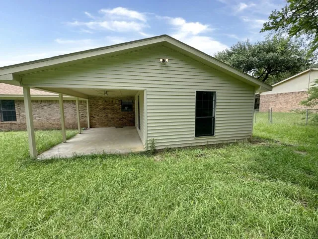 Single Family Residence For Sale in Gregg County , 210 Syble Lane, Longview, Texas 75605, 3 Bedroom, 2 Bathroom, 2 Garage spaces, 1,751 Sqft, built in 1981, mls#21298101, Real Estate Agent in Longview, Homes For Sale in Gregg county, Homes For Sale in Longview, Realtor in Longview Texas, Real Estate Brokerage Independent Realty Texas, Luminita Cordes Realtor