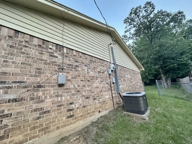 Single Family Residence For Sale in Gregg County , 210 Syble Lane, Longview, Texas 75605, 3 Bedroom, 2 Bathroom, 2 Garage spaces, 1,751 Sqft, built in 1981, mls#21298101, Real Estate Agent in Longview, Homes For Sale in Gregg county, Homes For Sale in Longview, Realtor in Longview Texas, Real Estate Brokerage Independent Realty Texas, Luminita Cordes Realtor