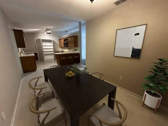 Single Family Residence For Sale in Gregg County , 210 Syble Lane, Longview, Texas 75605, 3 Bedroom, 2 Bathroom, 2 Garage spaces, 1,751 Sqft, built in 1981, mls#21298101, Real Estate Agent in Longview, Homes For Sale in Gregg county, Homes For Sale in Longview, Realtor in Longview Texas, Real Estate Brokerage Independent Realty Texas, Luminita Cordes Realtor