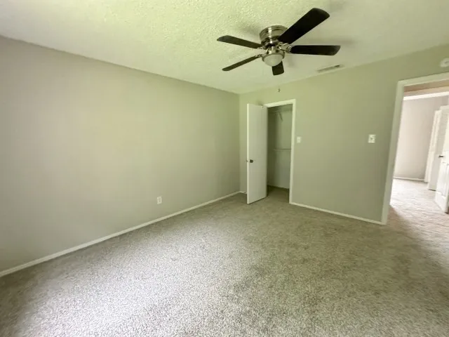 Single Family Residence For Sale in Gregg County , 210 Syble Lane, Longview, Texas 75605, 3 Bedroom, 2 Bathroom, 2 Garage spaces, 1,751 Sqft, built in 1981, mls#21298101, Real Estate Agent in Longview, Homes For Sale in Gregg county, Homes For Sale in Longview, Realtor in Longview Texas, Real Estate Brokerage Independent Realty Texas, Luminita Cordes Realtor