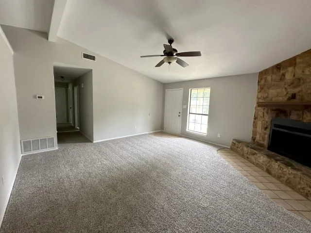 Single Family Residence For Sale in Gregg County , 210 Syble Lane, Longview, Texas 75605, 3 Bedroom, 2 Bathroom, 2 Garage spaces, 1,751 Sqft, built in 1981, mls#21298101, Real Estate Agent in Longview, Homes For Sale in Gregg county, Homes For Sale in Longview, Realtor in Longview Texas, Real Estate Brokerage Independent Realty Texas, Luminita Cordes Realtor