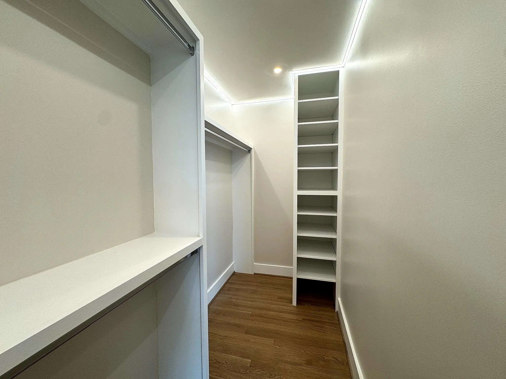 Condominium For Sale in Dallas County , 3401 Lee Parkway 1906, Dallas, Texas 75219, 2 Bedroom, 3 Bathroom, 2 Garage spaces, 2,308 Sqft, built in 1998, mls#21289443, Real Estate Agent in Dallas, Homes For Sale in Dallas county, Homes For Sale in Dallas, Realtor in Dallas Texas, Real Estate Brokerage Independent Realty Texas, Luminita Cordes Realtor