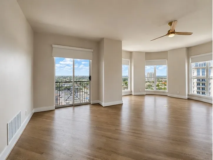Condominium For Sale in Dallas County , 3401 Lee Parkway 1906, Dallas, Texas 75219, 2 Bedroom, 3 Bathroom, 2 Garage spaces, 2,308 Sqft, built in 1998, mls#21289443, Real Estate Agent in Dallas, Homes For Sale in Dallas county, Homes For Sale in Dallas, Realtor in Dallas Texas, Real Estate Brokerage Independent Realty Texas, Luminita Cordes Realtor