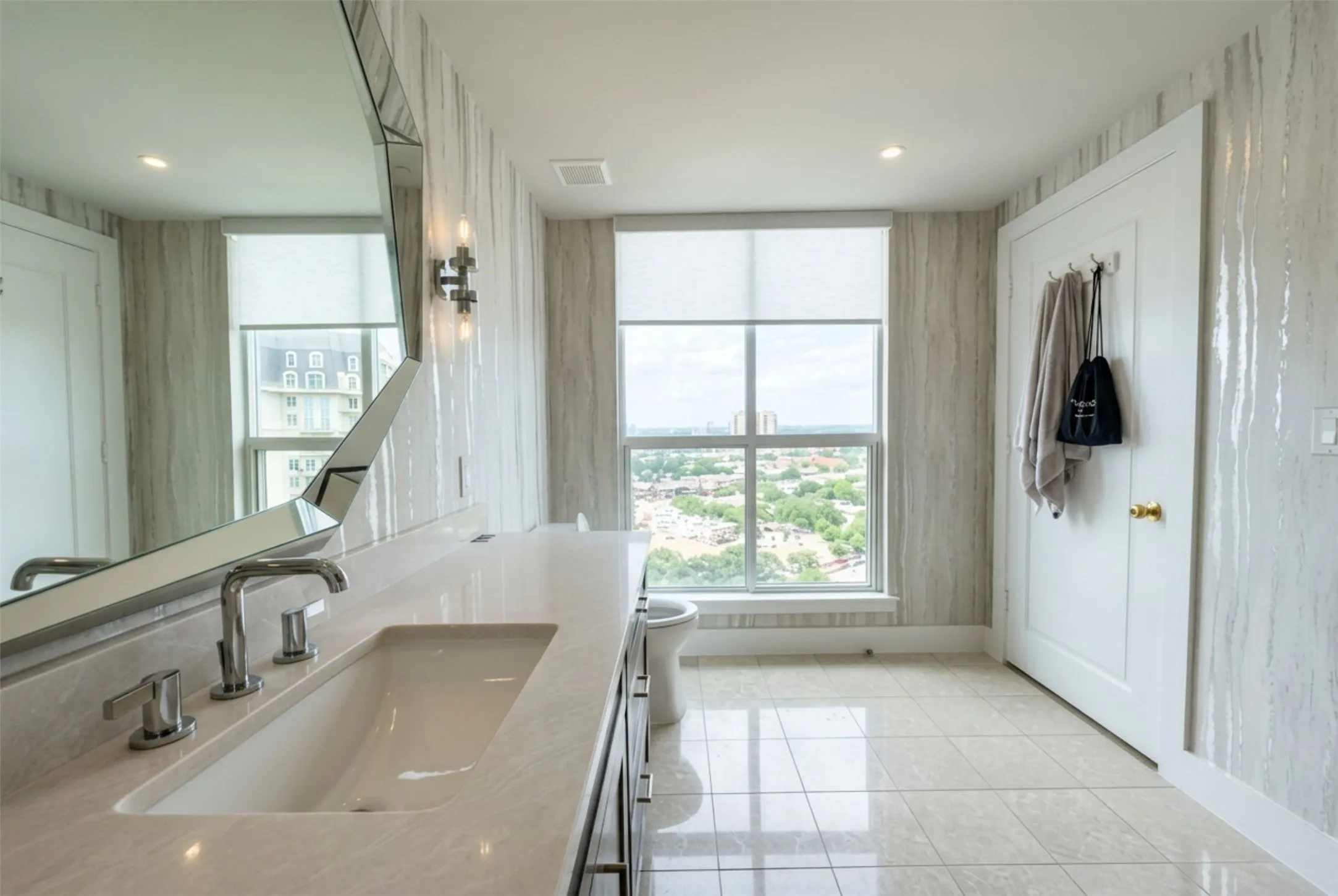 Ensuite Guest Bath